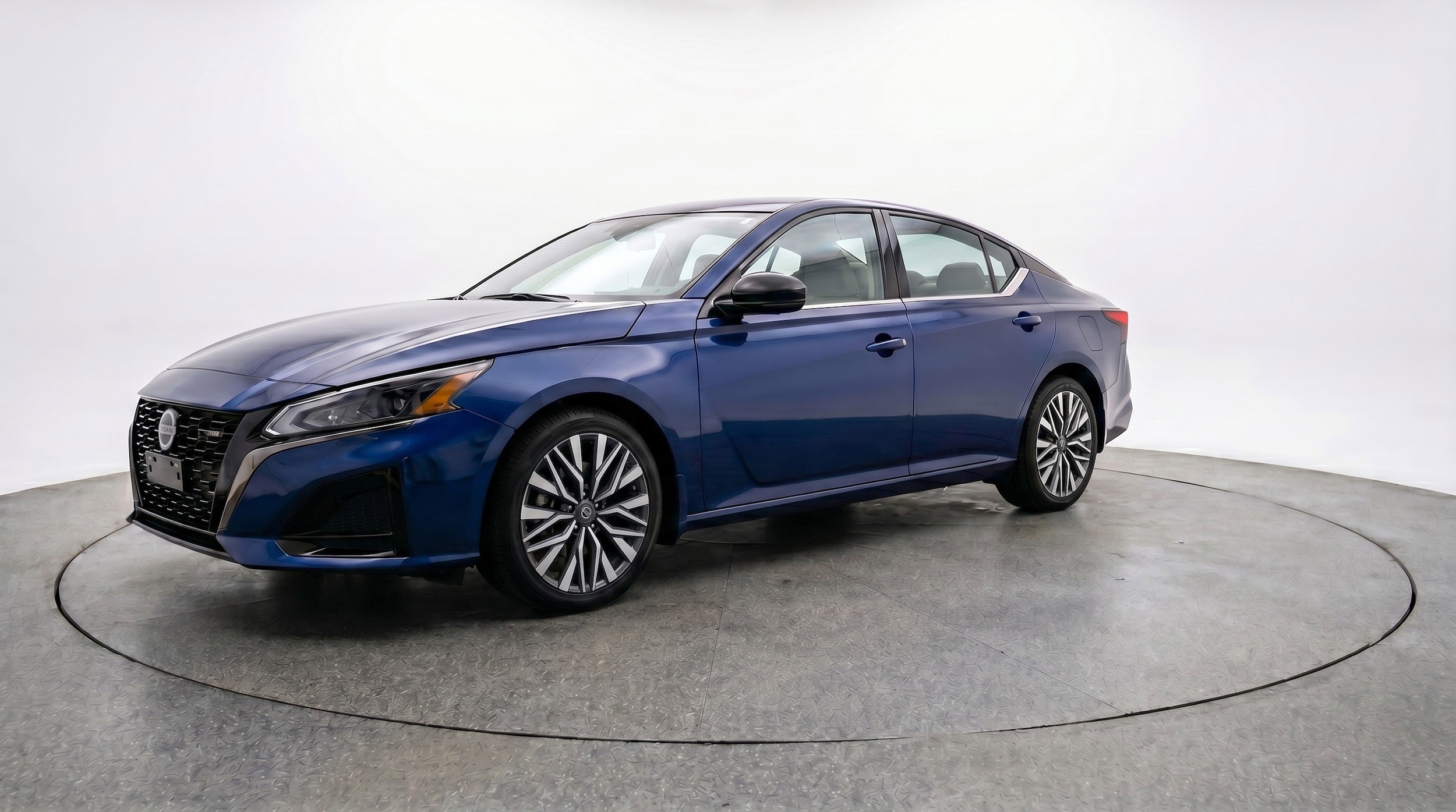 Thumbnail: 2025 Nissan Altima - 3