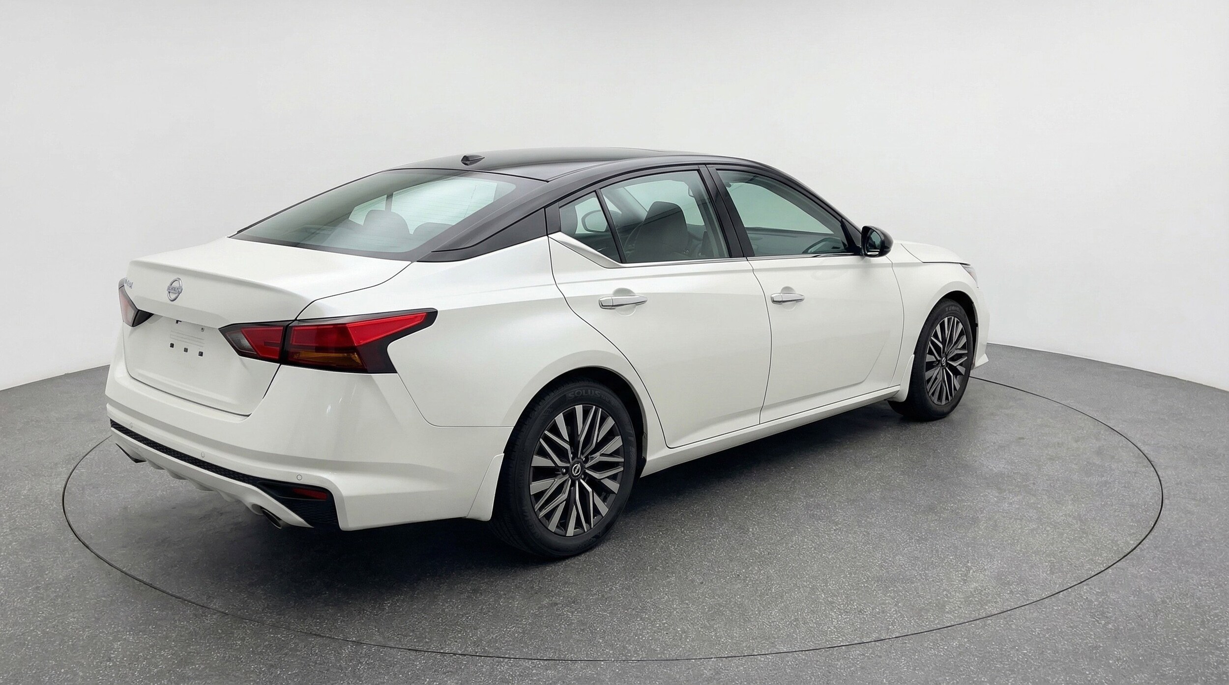 Thumbnail: 2025 Nissan Altima - 9