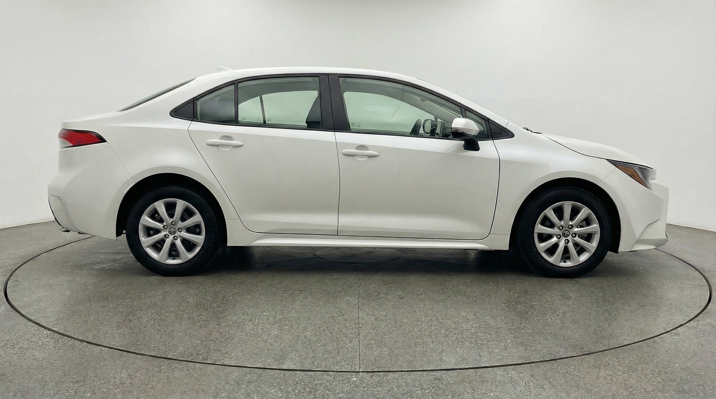 Thumbnail: 2025 Toyota Corolla - 11