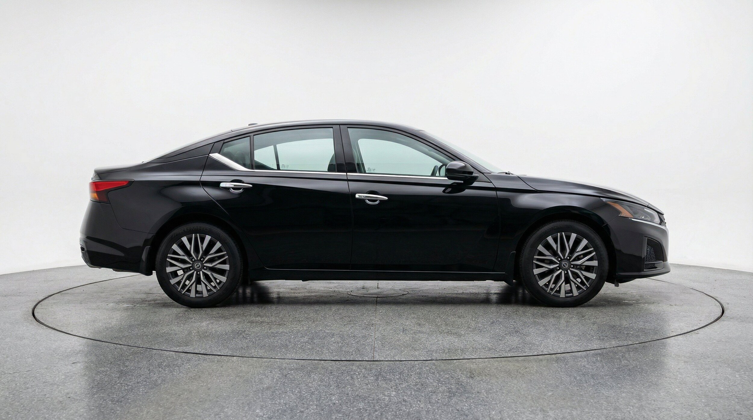 Thumbnail: 2025 Nissan Altima - 11