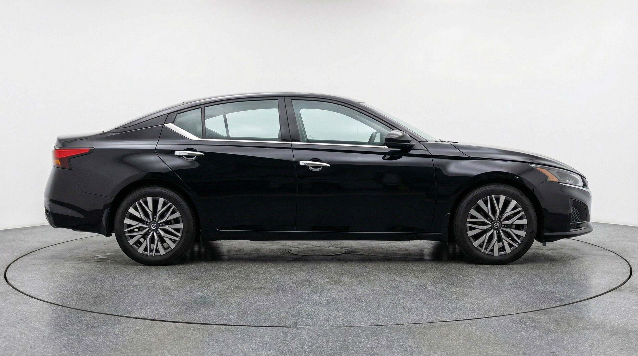Thumbnail: 2025 Nissan Altima - 11