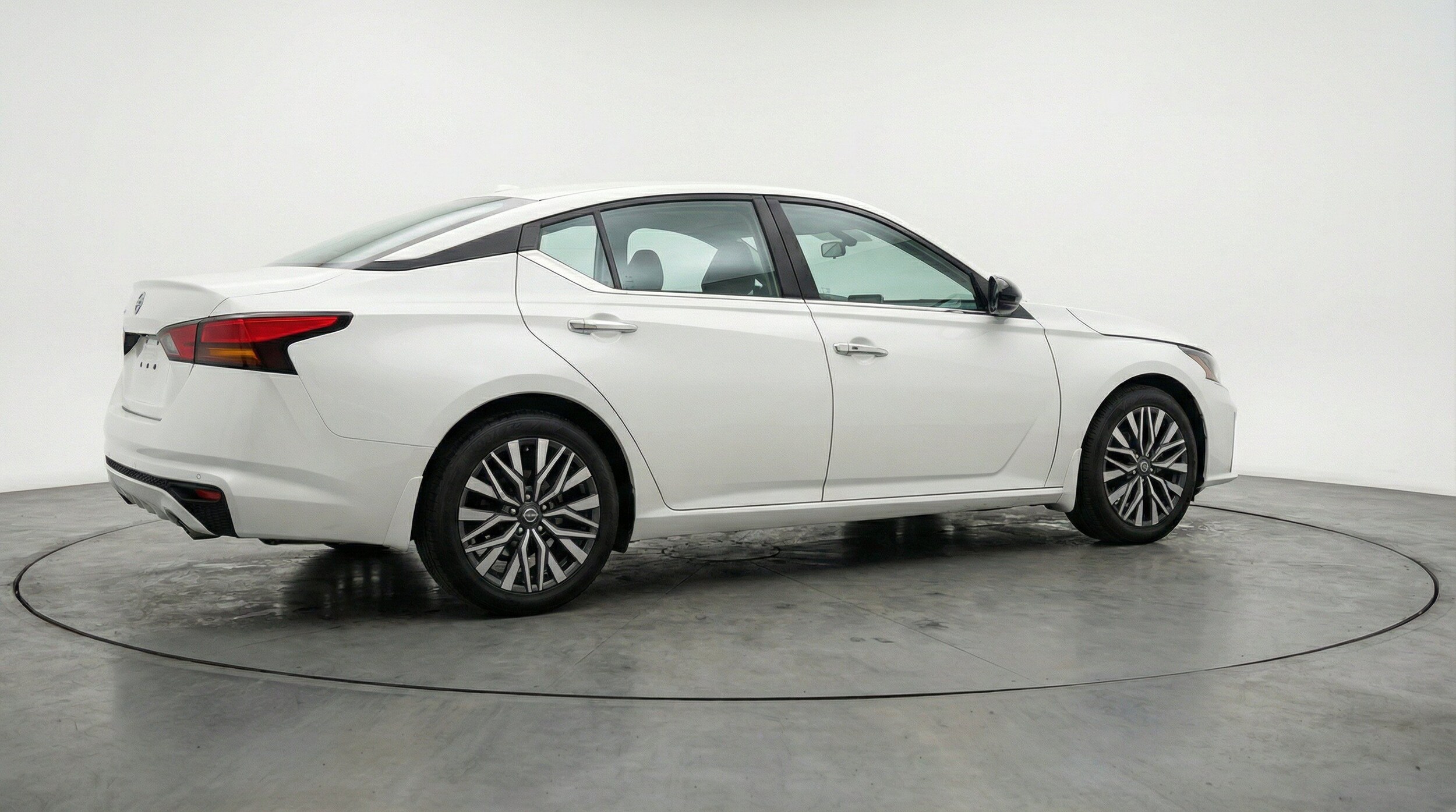 Thumbnail: 2025 Nissan Altima - 9