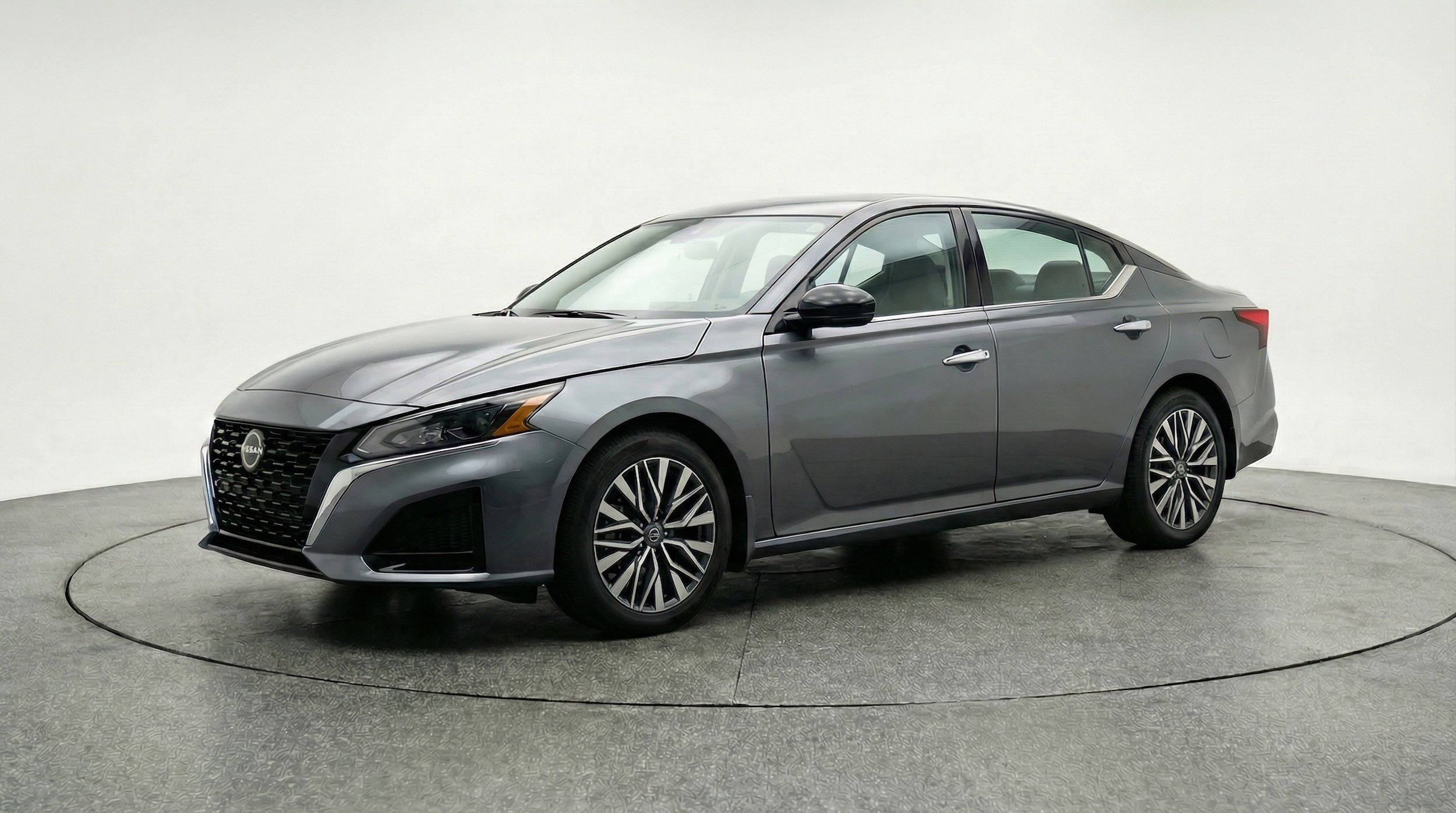 Thumbnail: 2025 Nissan Altima - 3