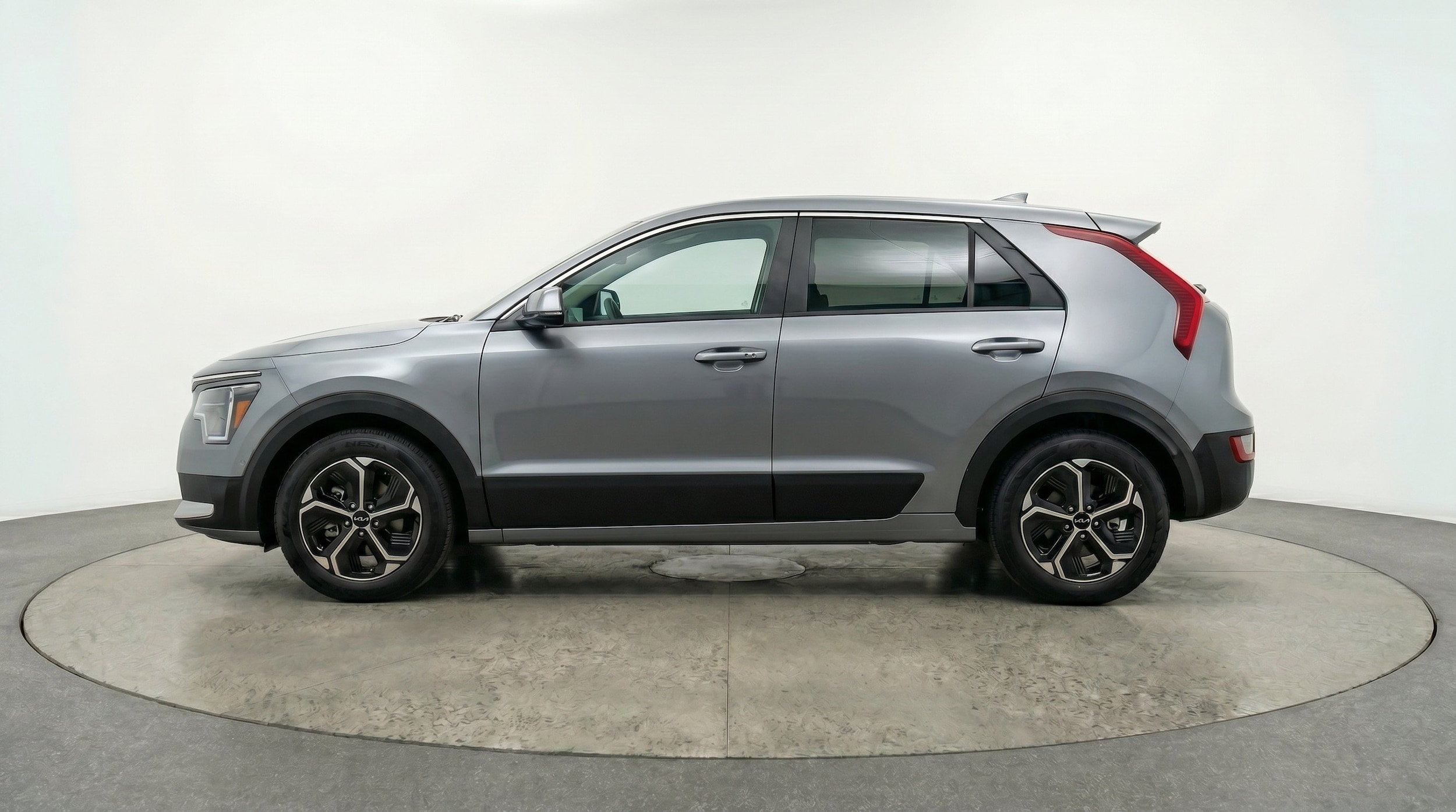 Thumbnail: 2026 Kia Niro - 5