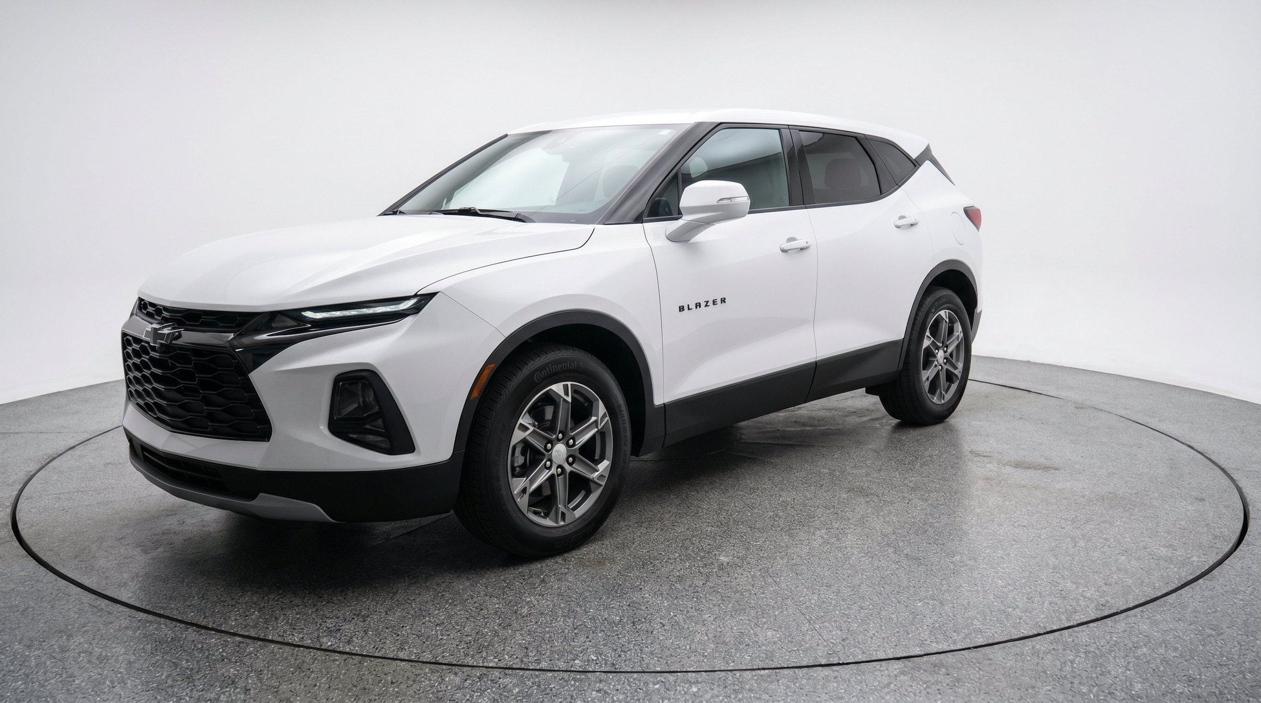 Thumbnail: 2026 Chevrolet Blazer - 3
