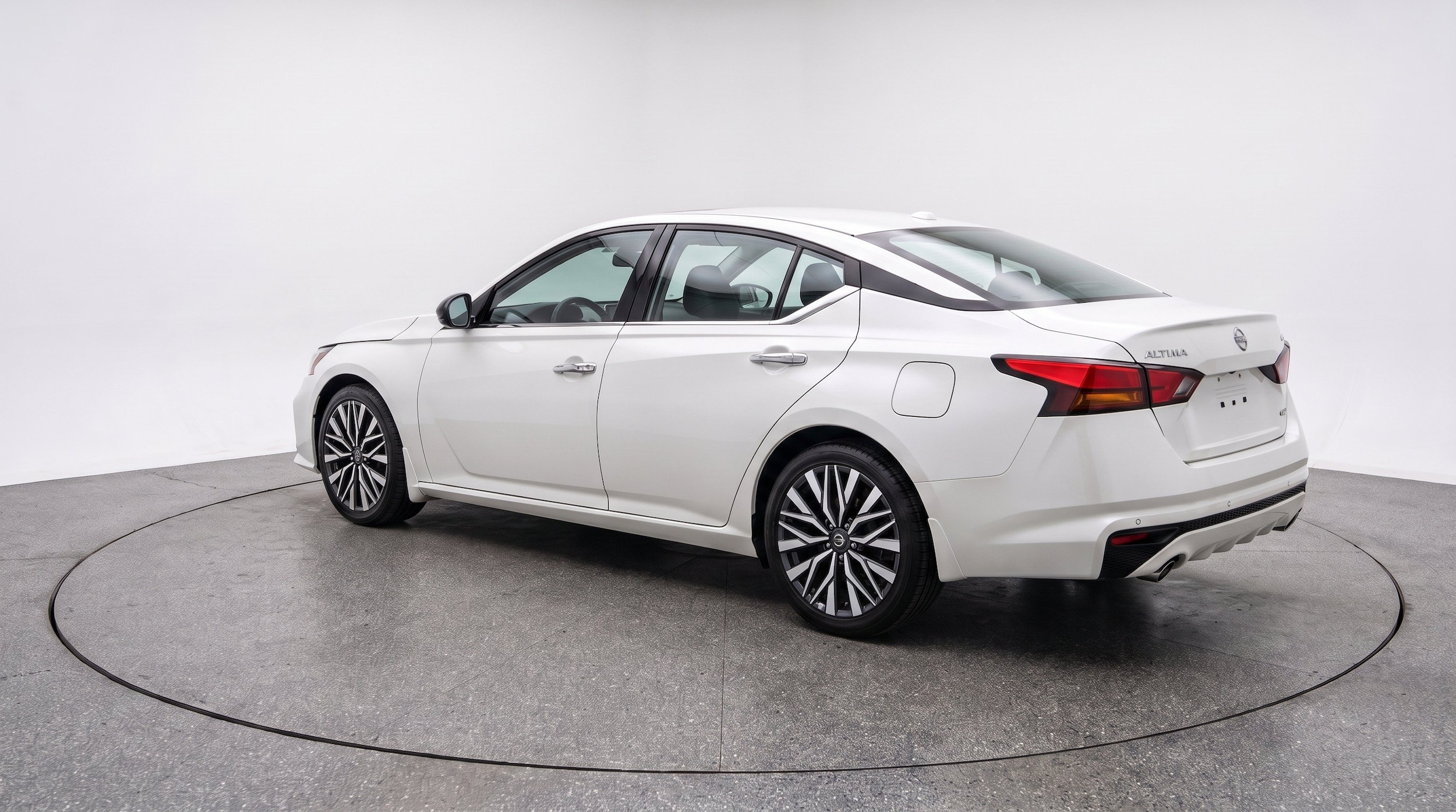 Thumbnail: 2025 Nissan Altima - 6