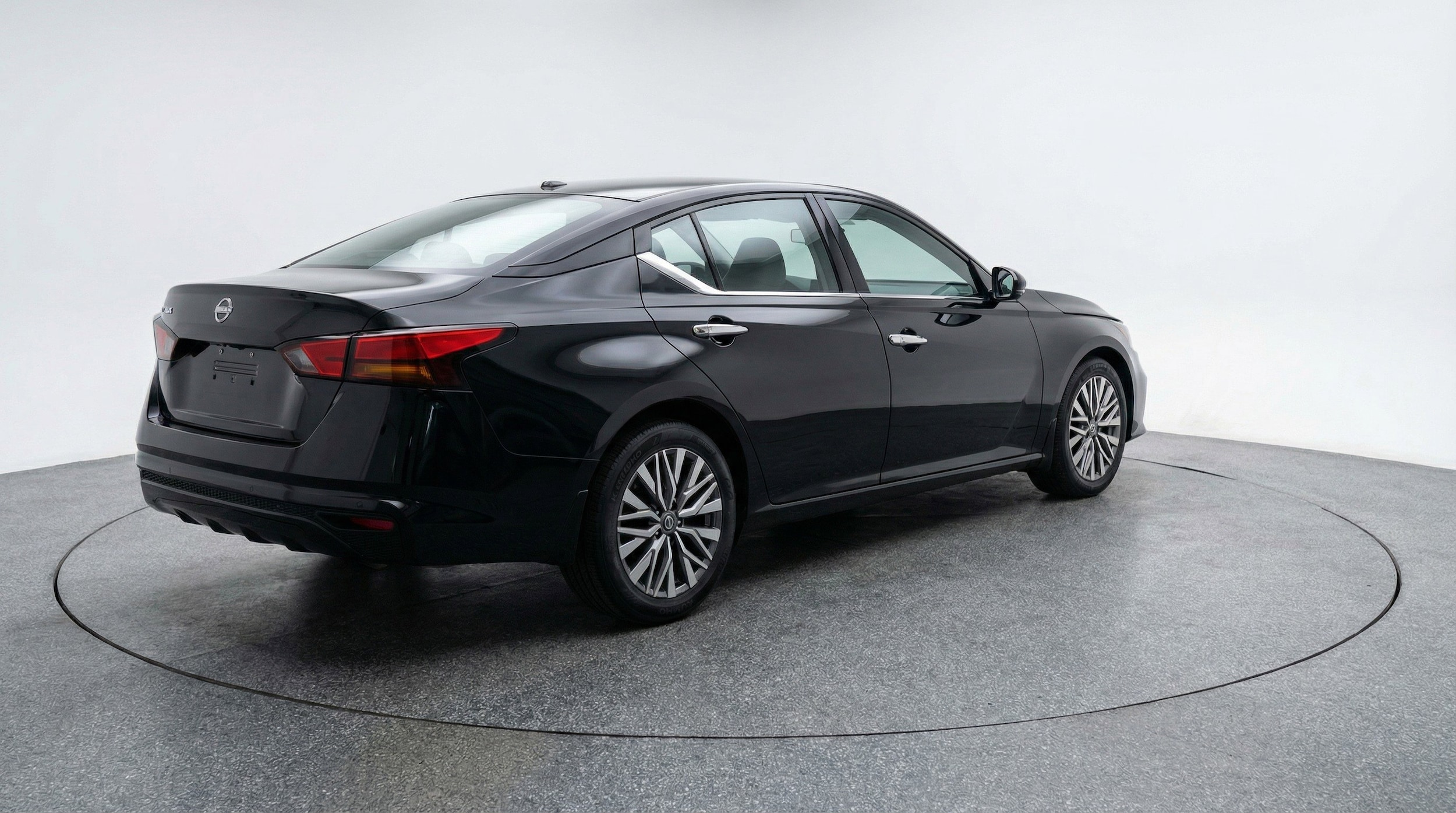 Thumbnail: 2025 Nissan Altima - 9