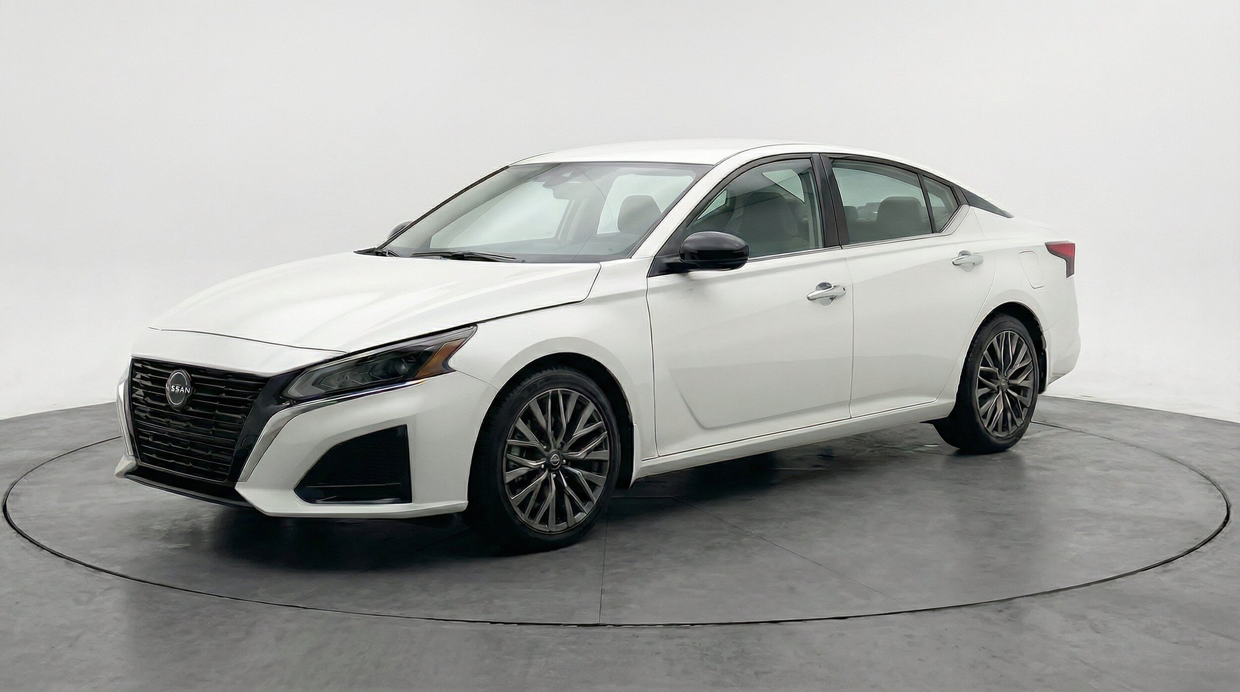 Thumbnail: 2025 Nissan Altima - 3