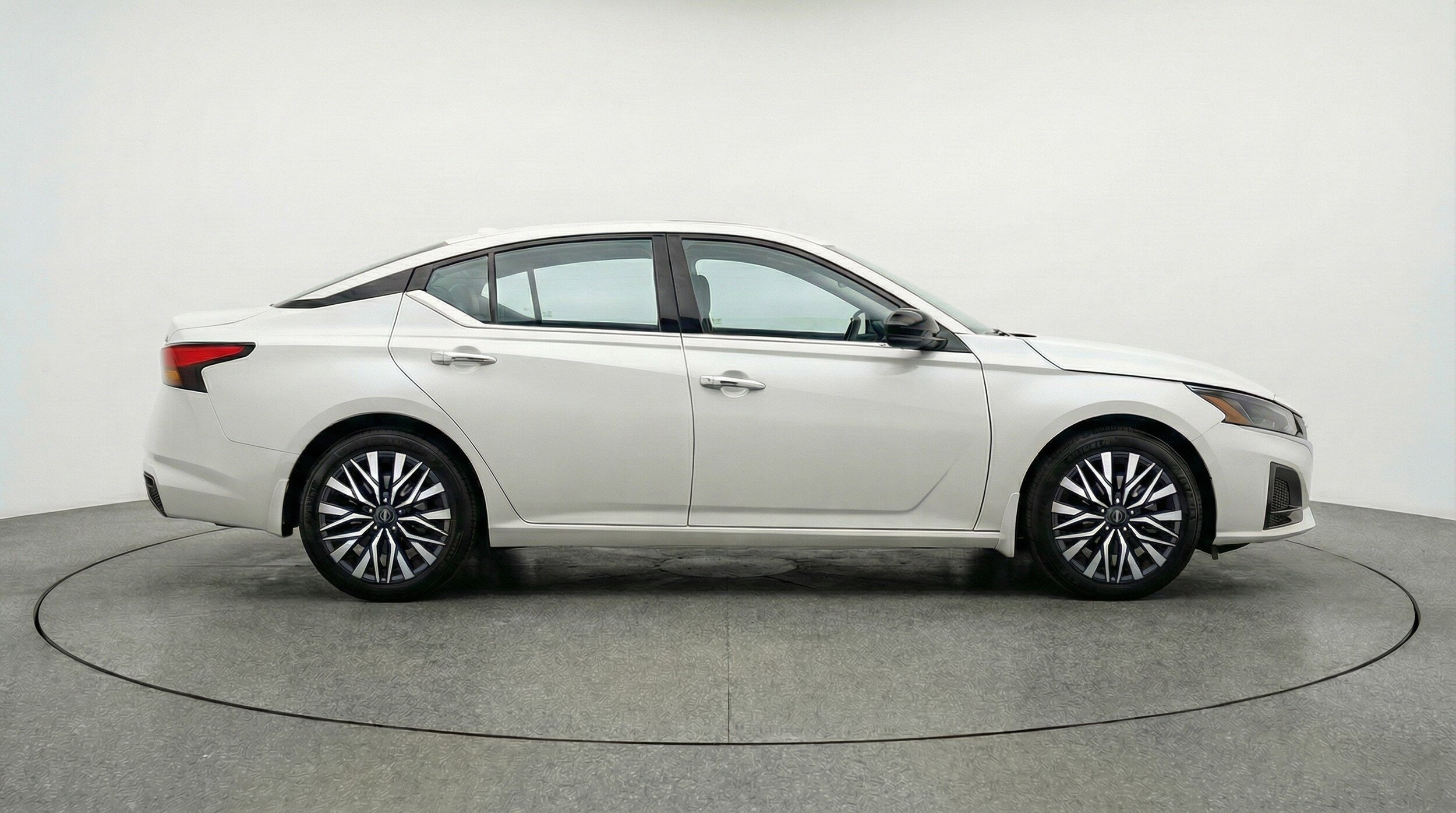 Thumbnail: 2025 Nissan Altima - 11