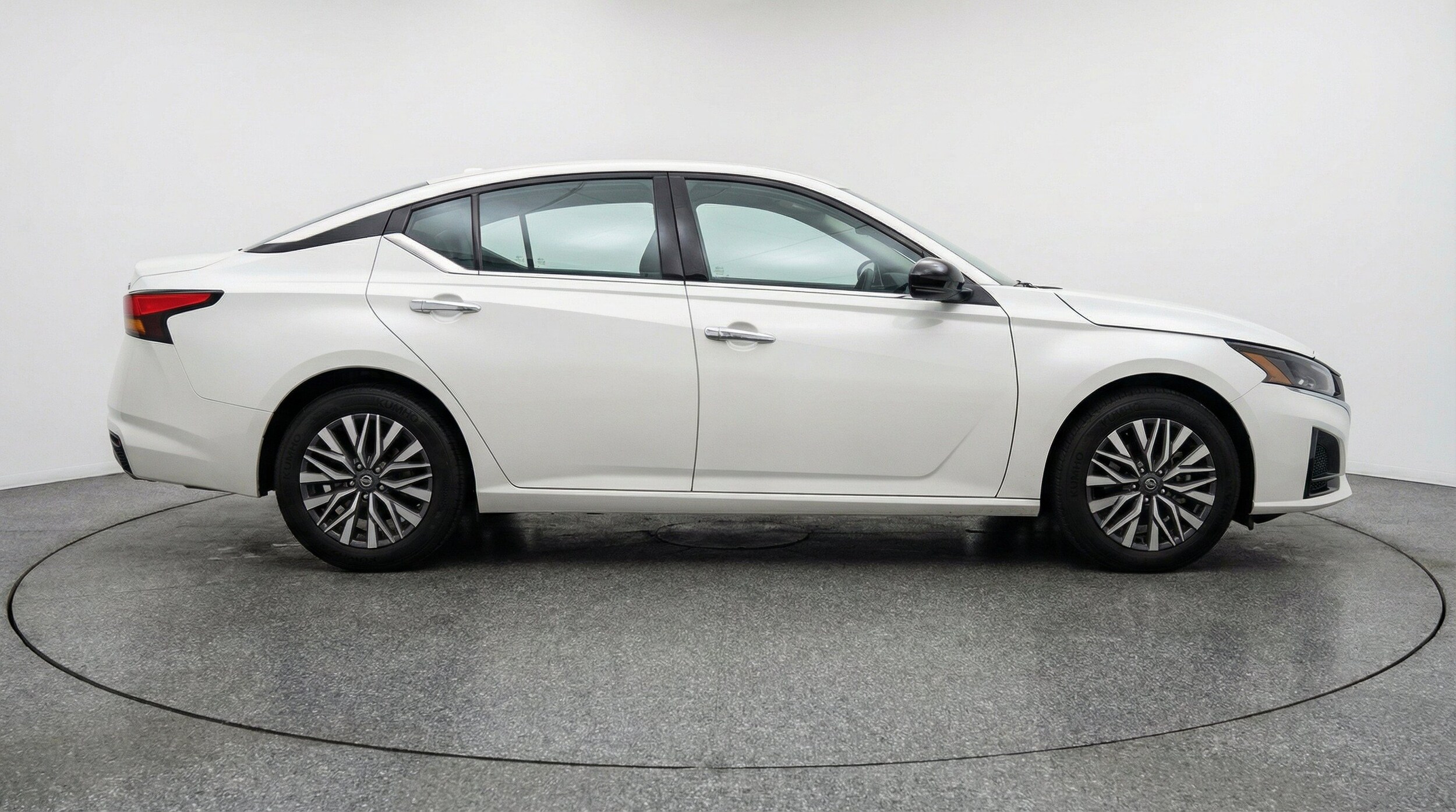 Thumbnail: 2025 Nissan Altima - 11
