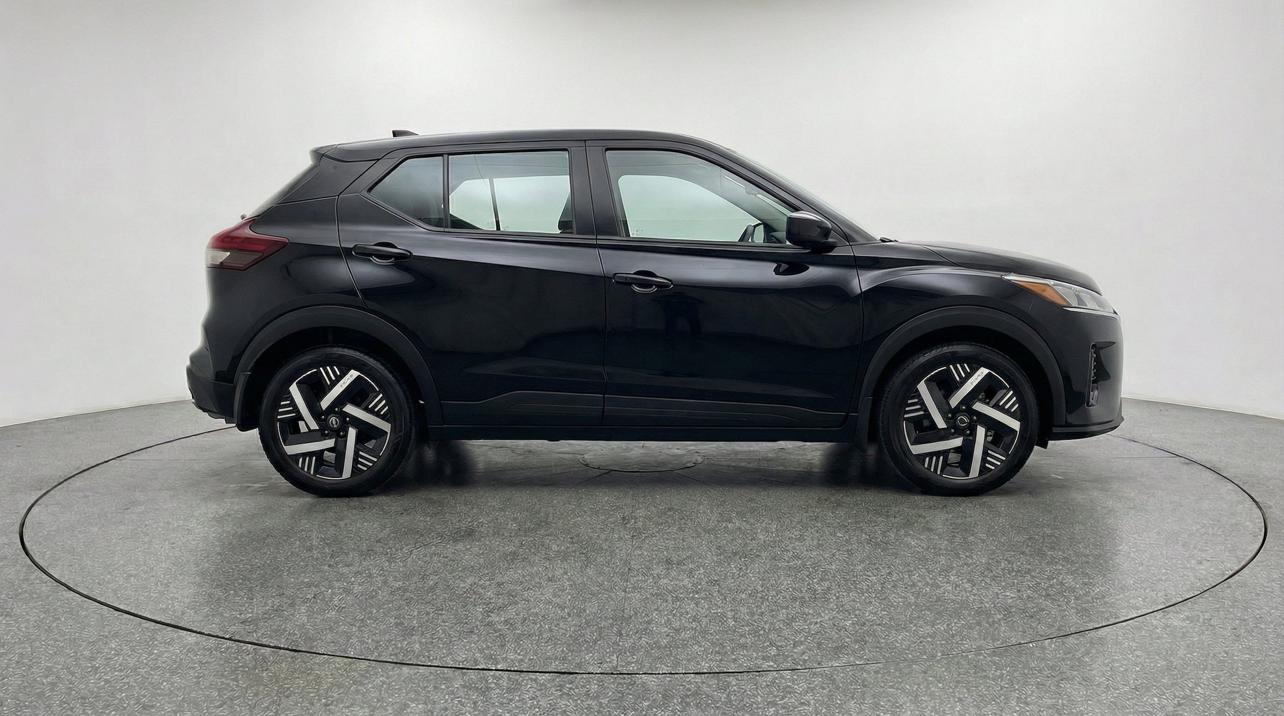 Thumbnail: 2026 Nissan Kicks - 11
