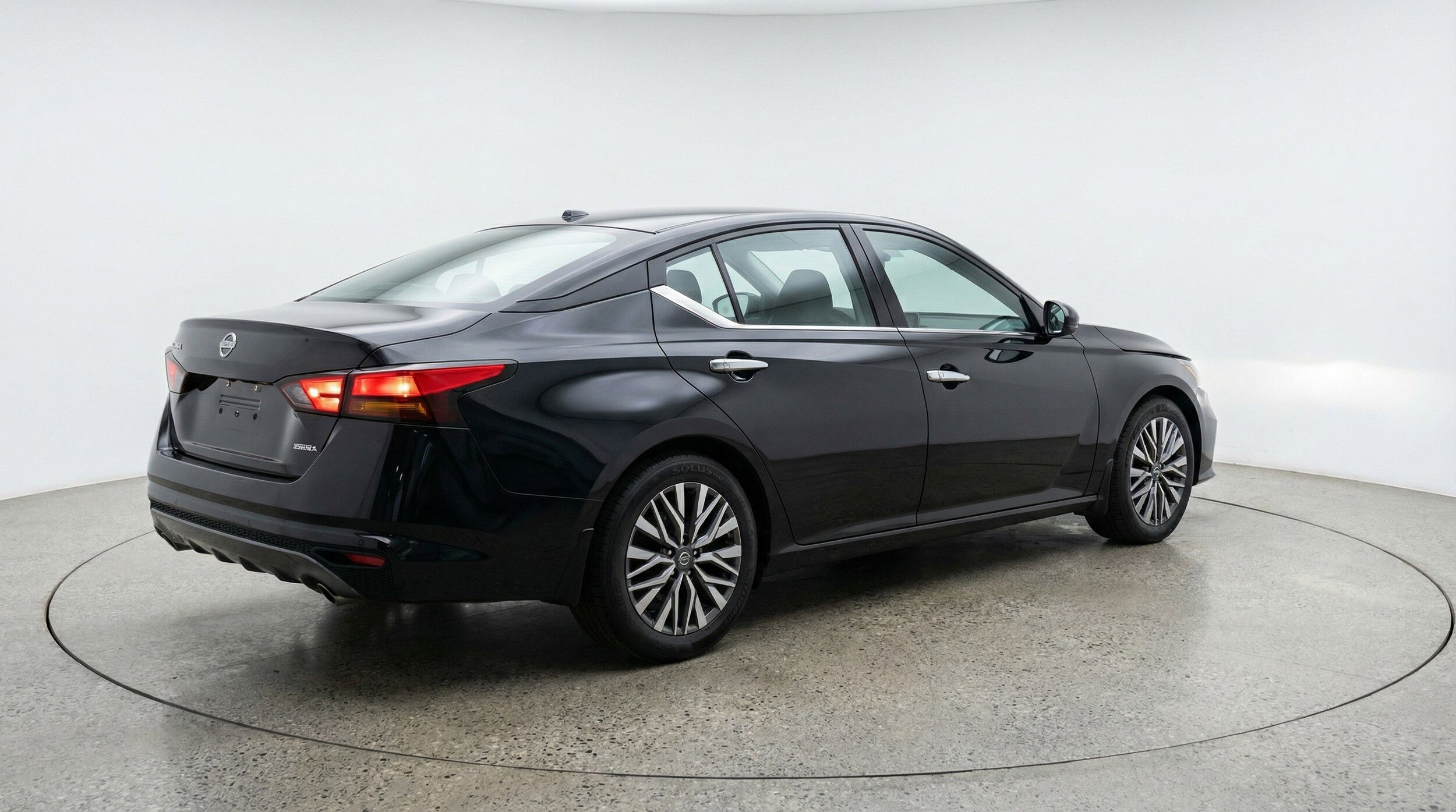 Thumbnail: 2025 Nissan Altima - 9