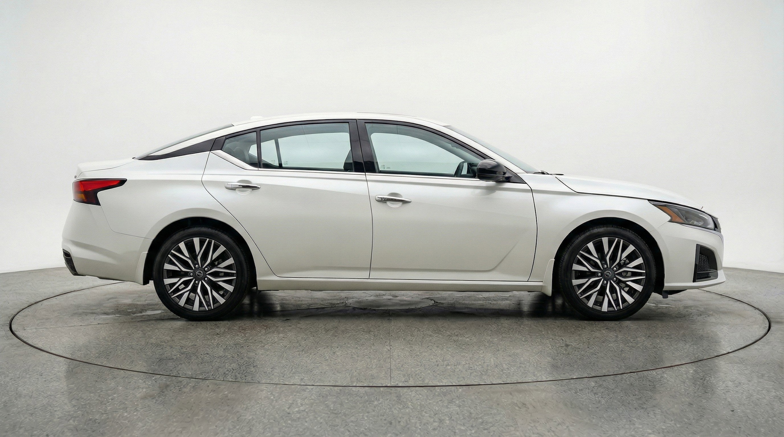 Thumbnail: 2025 Nissan Altima - 11