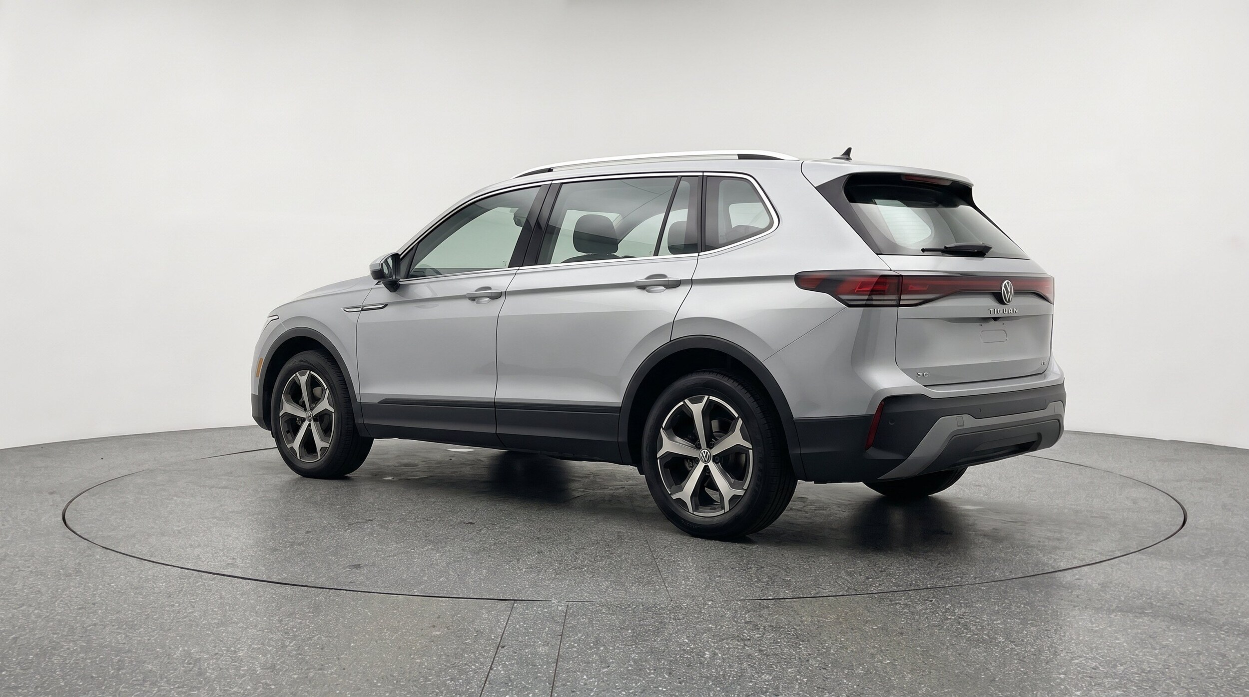 Thumbnail: 2026 Volkswagen Tiguan - 6