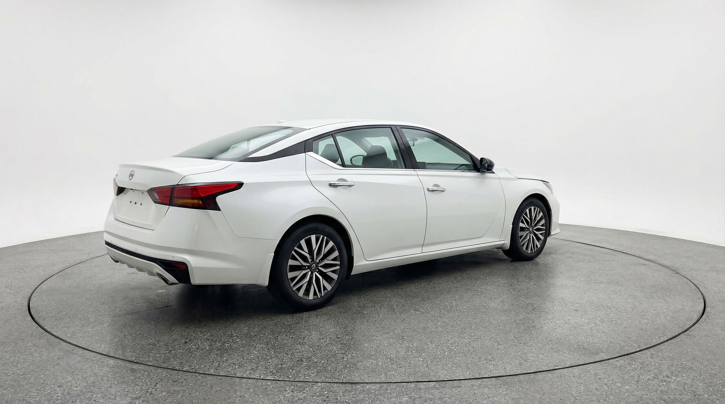 Thumbnail: 2025 Nissan Altima - 9