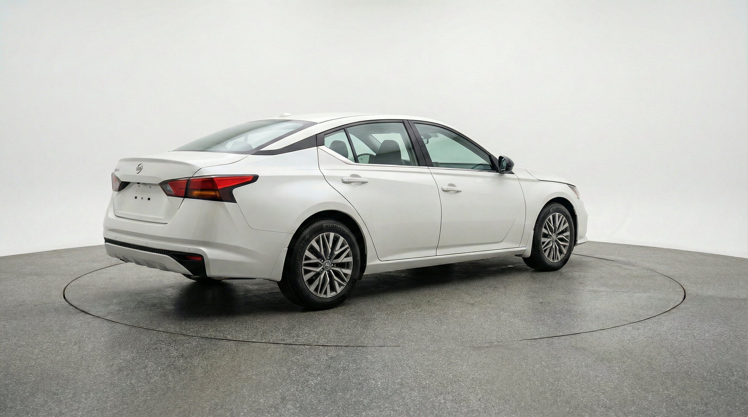 Thumbnail: 2025 Nissan Altima - 9