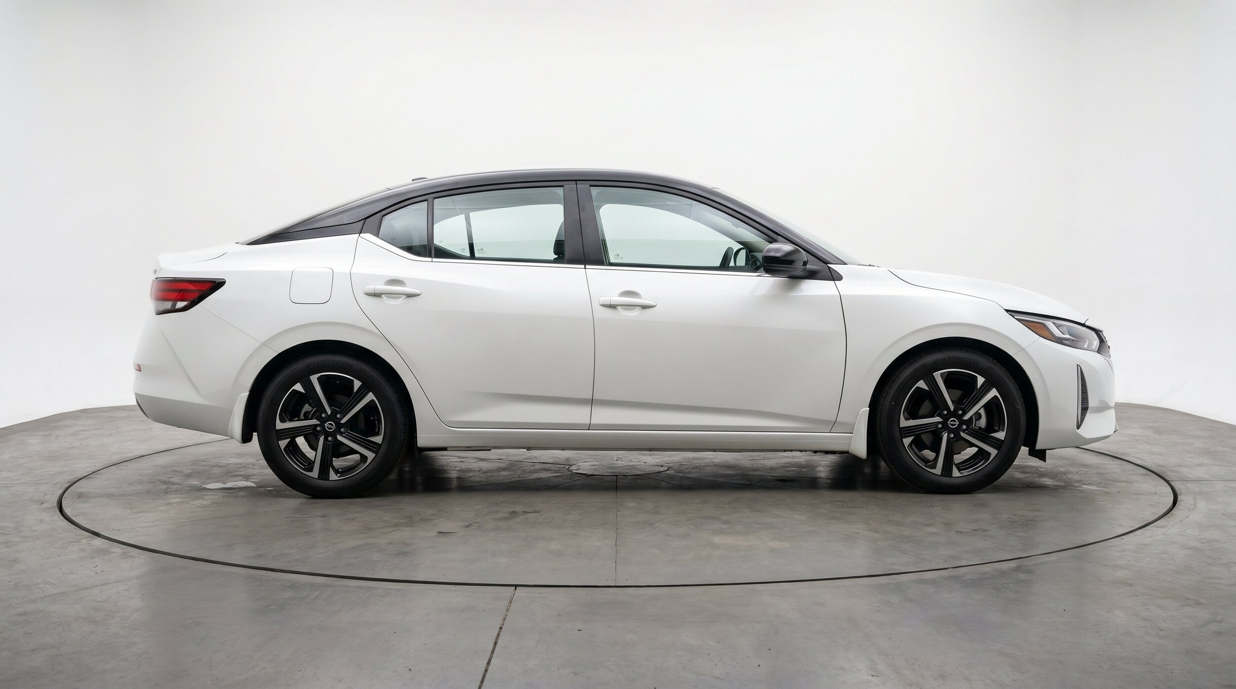 Thumbnail: 2025 Nissan Sentra - 11