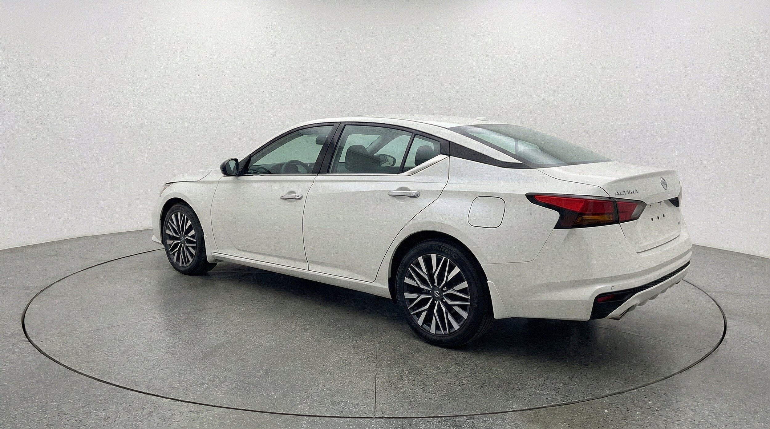 Thumbnail: 2025 Nissan Altima - 6