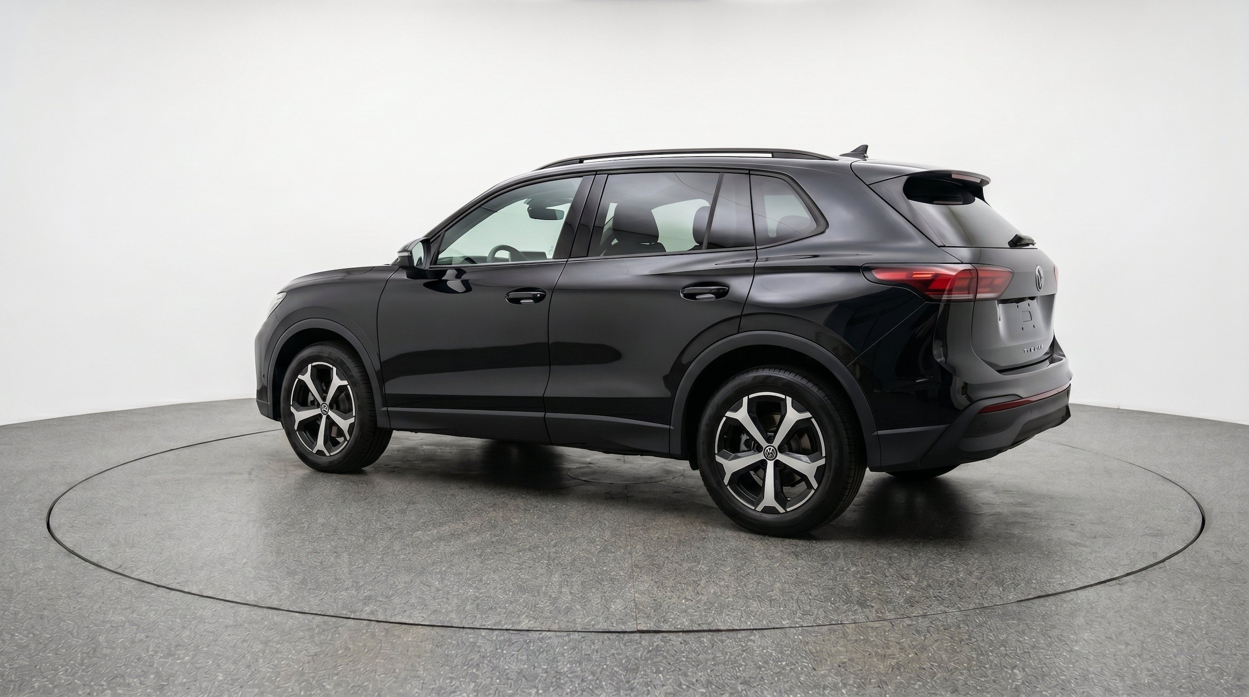 Thumbnail: 2026 Volkswagen Tiguan - 6