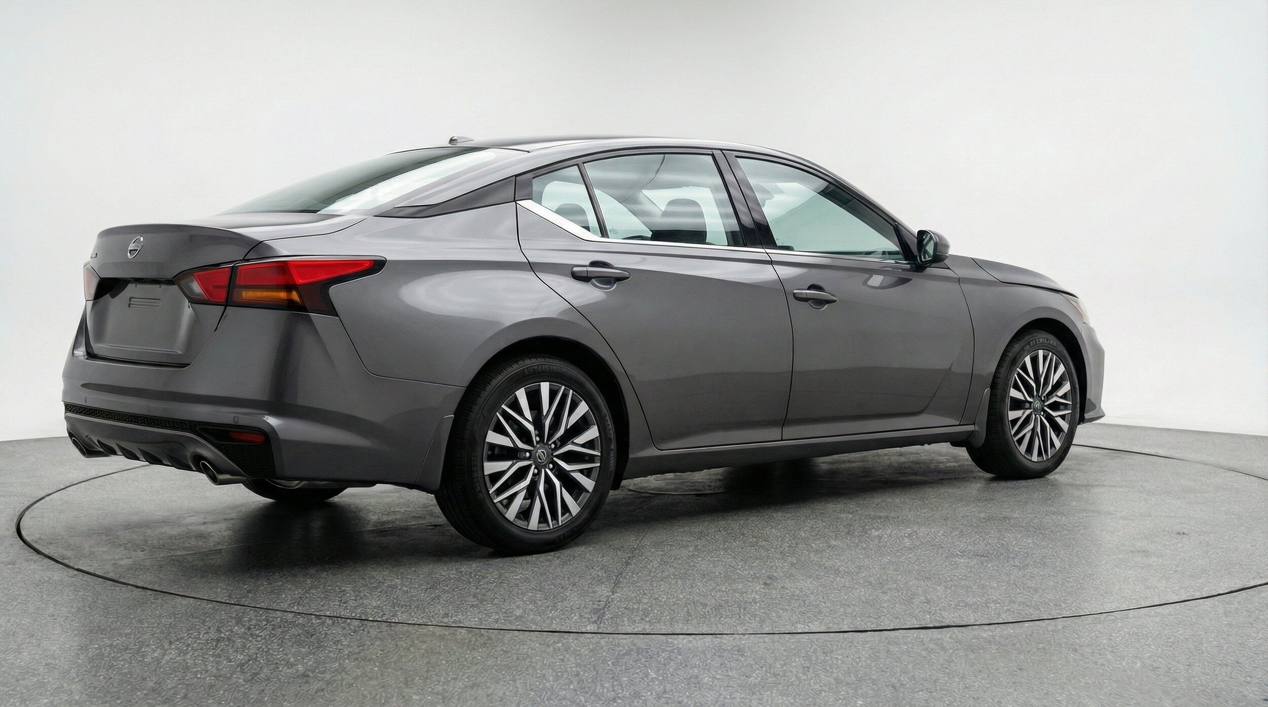 Thumbnail: 2025 Nissan Altima - 9