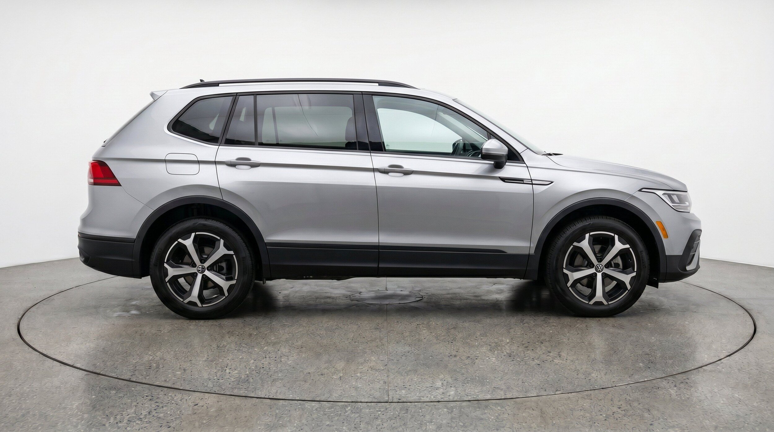 Thumbnail: 2026 Volkswagen Tiguan - 11