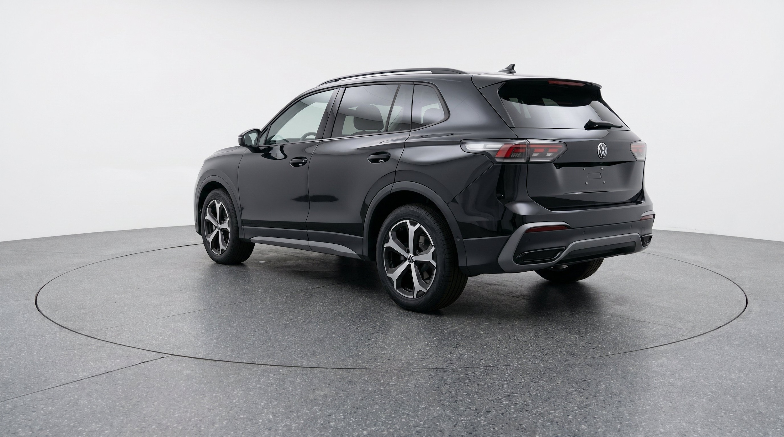 Thumbnail: 2026 Volkswagen Tiguan - 6