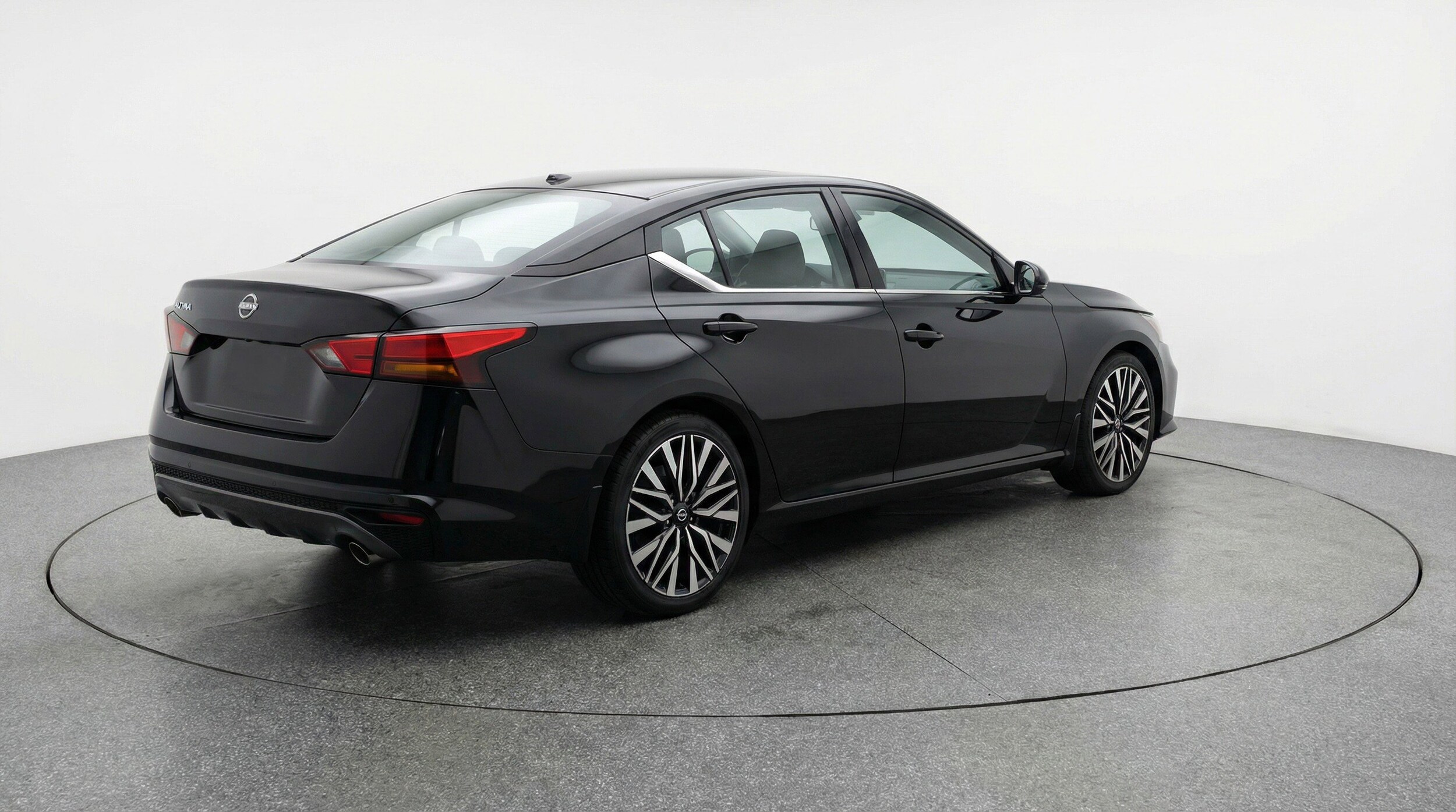 Thumbnail: 2025 Nissan Altima - 9