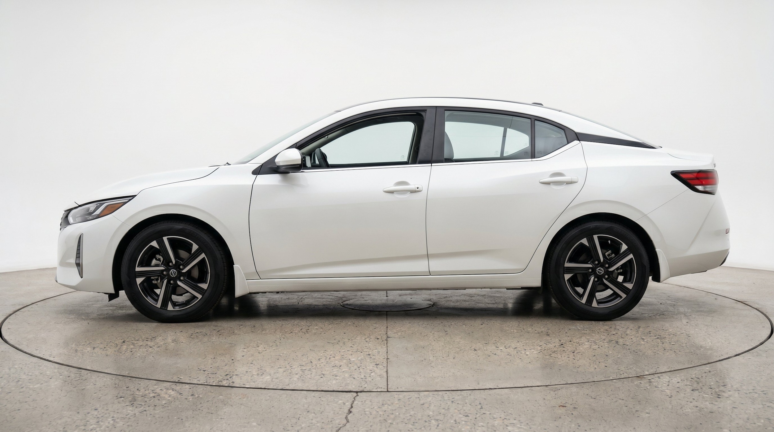 Thumbnail: 2025 Nissan Sentra - 5