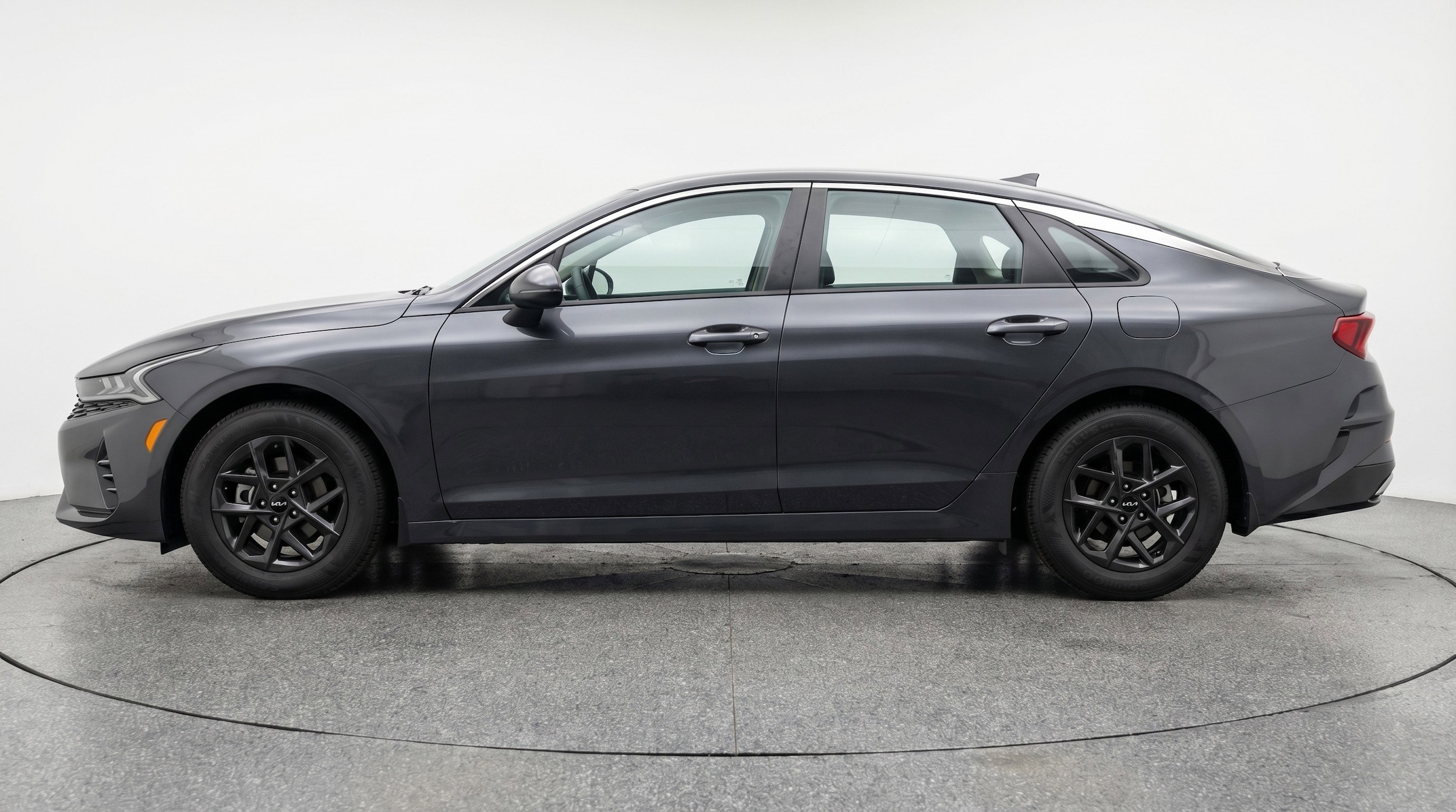 Thumbnail: 2025 Kia K5 - 5