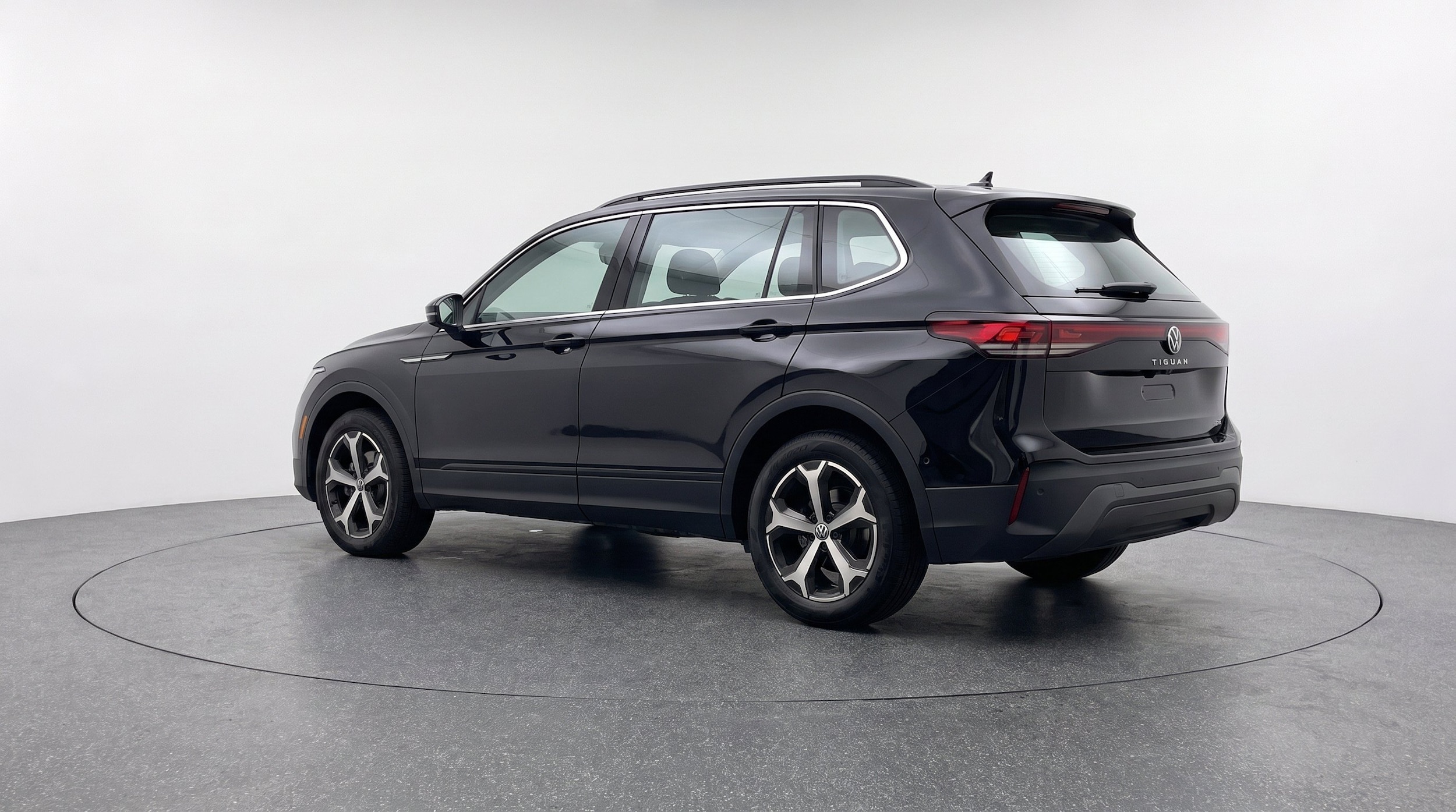 Thumbnail: 2026 Volkswagen Tiguan - 6