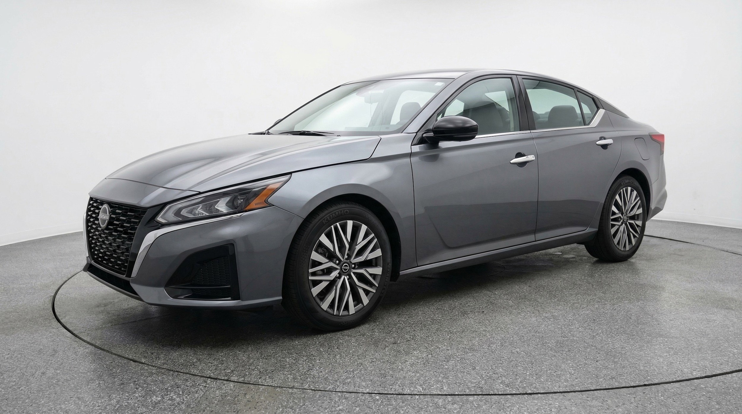 Thumbnail: 2025 Nissan Altima - 3