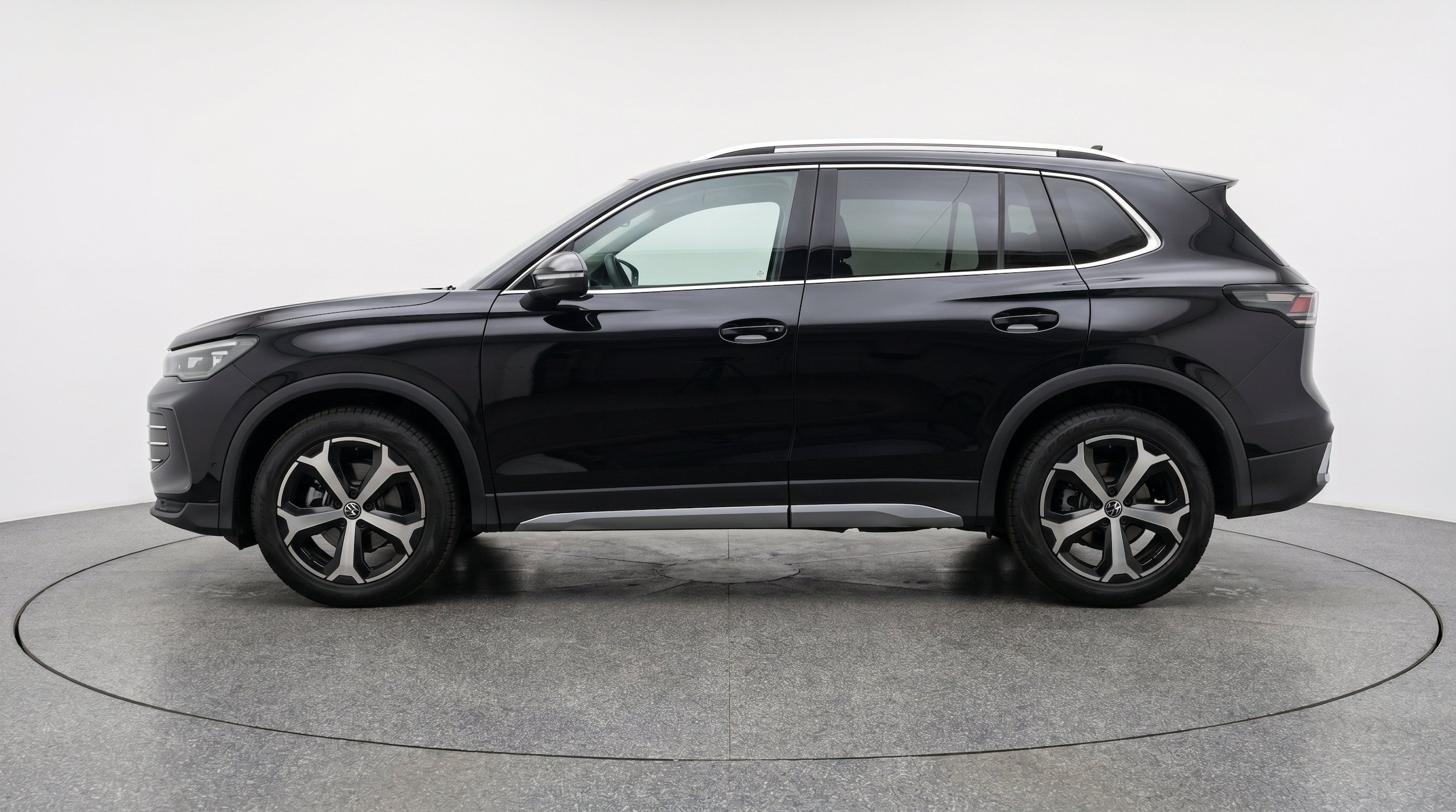 Thumbnail: 2026 Volkswagen Tiguan - 5