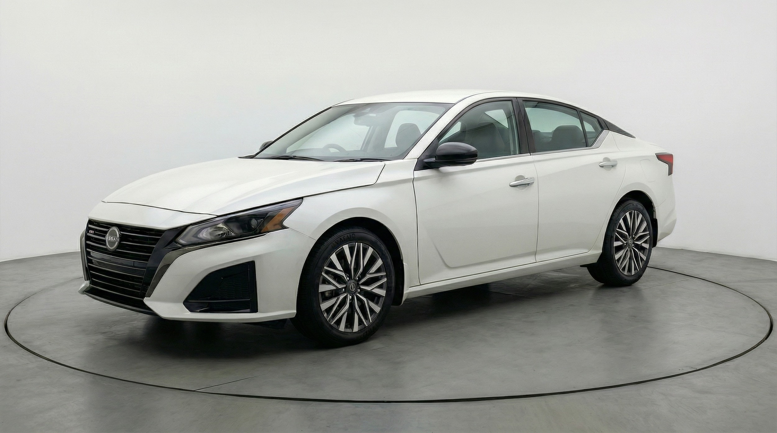 Thumbnail: 2025 Nissan Altima - 3