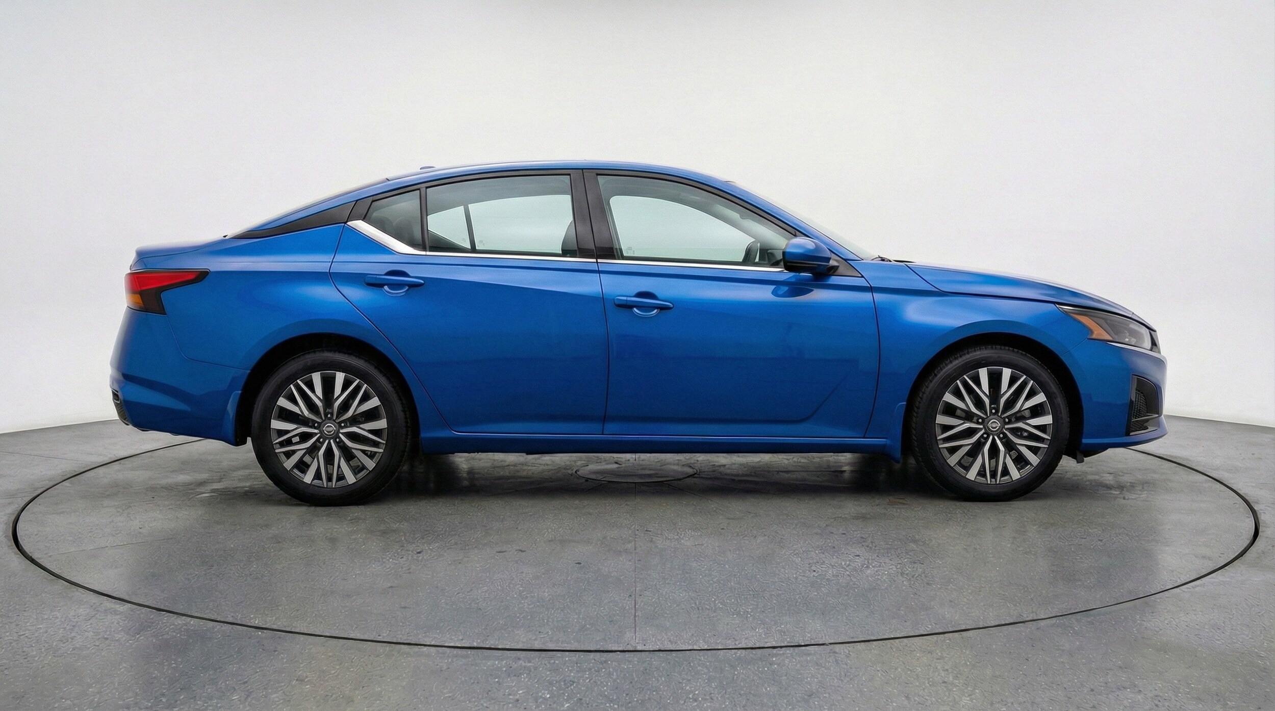 Thumbnail: 2025 Nissan Altima - 11