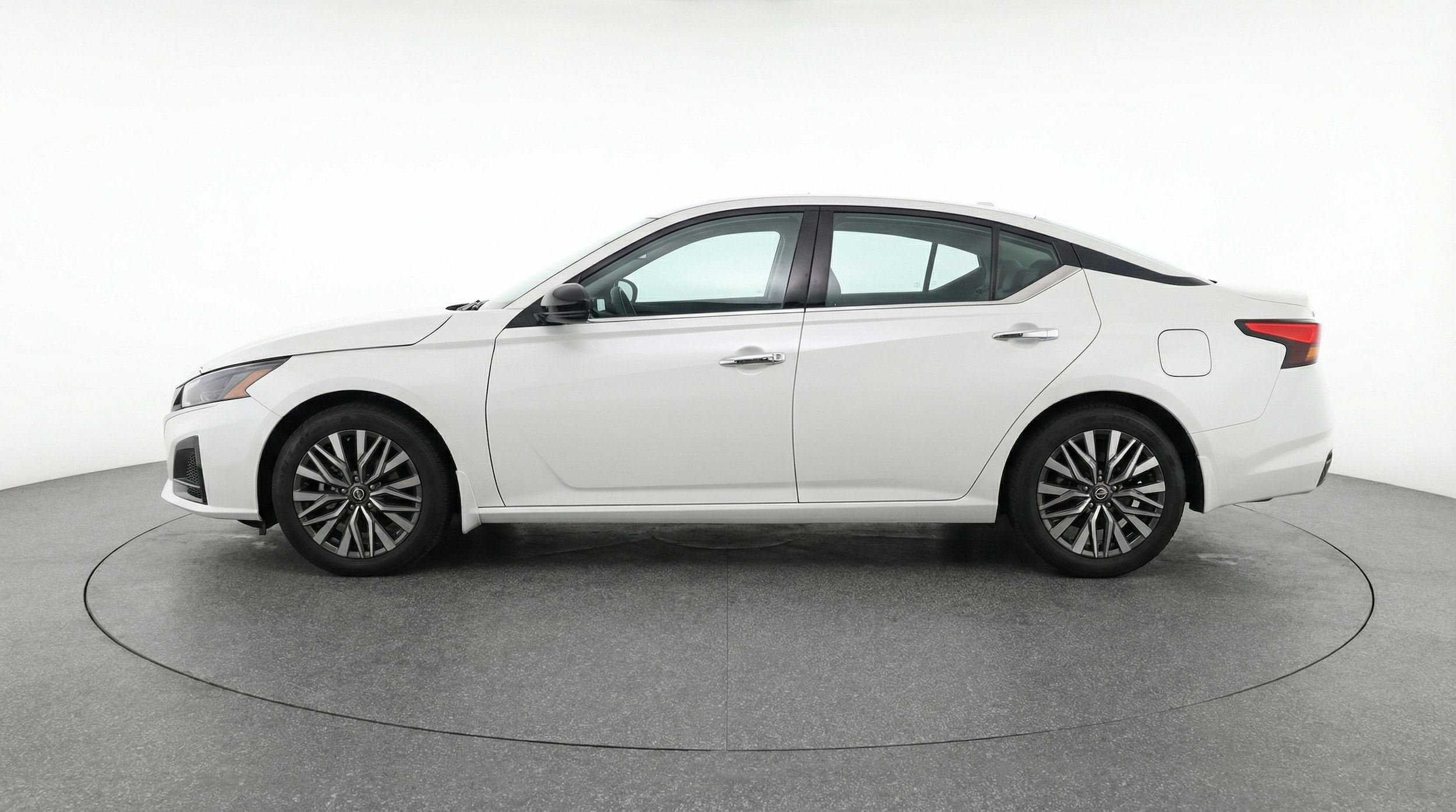 Thumbnail: 2025 Nissan Altima - 4