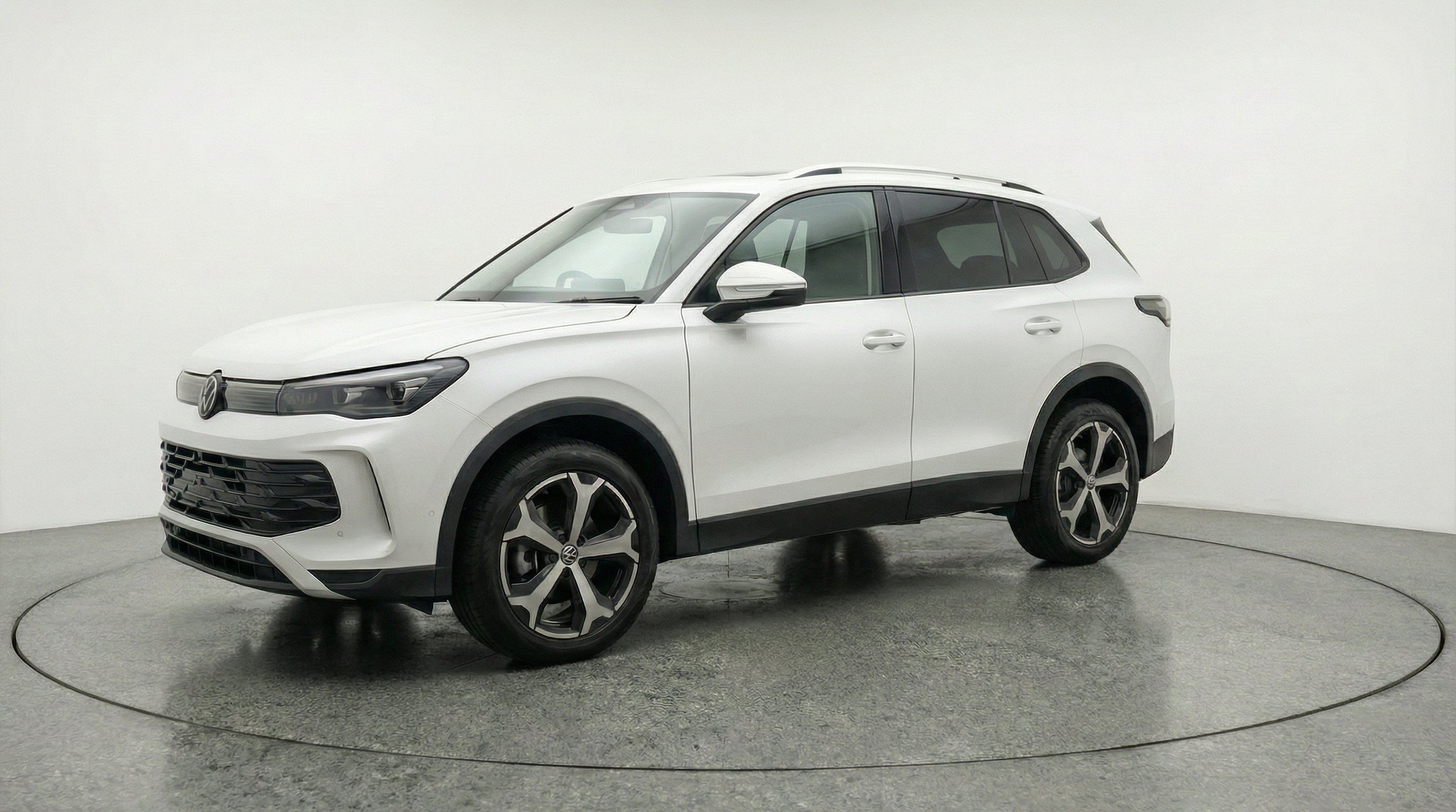 Thumbnail: 2026 Volkswagen Tiguan - 3