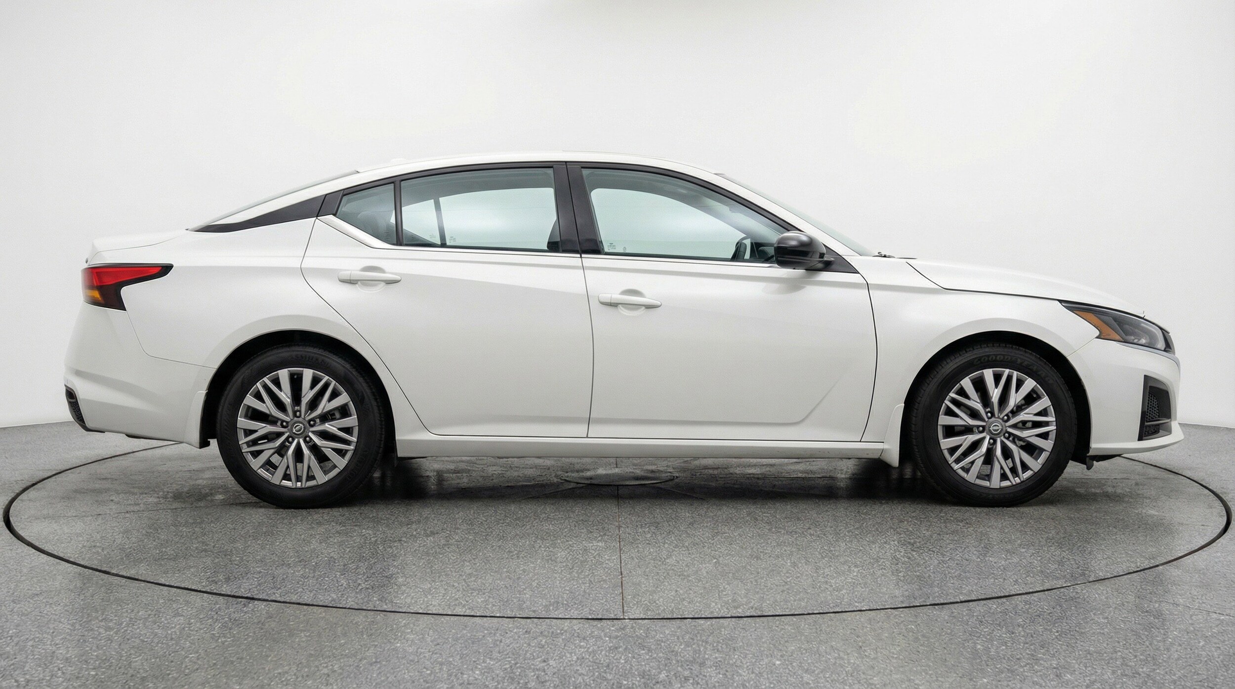 Thumbnail: 2025 Nissan Altima - 11