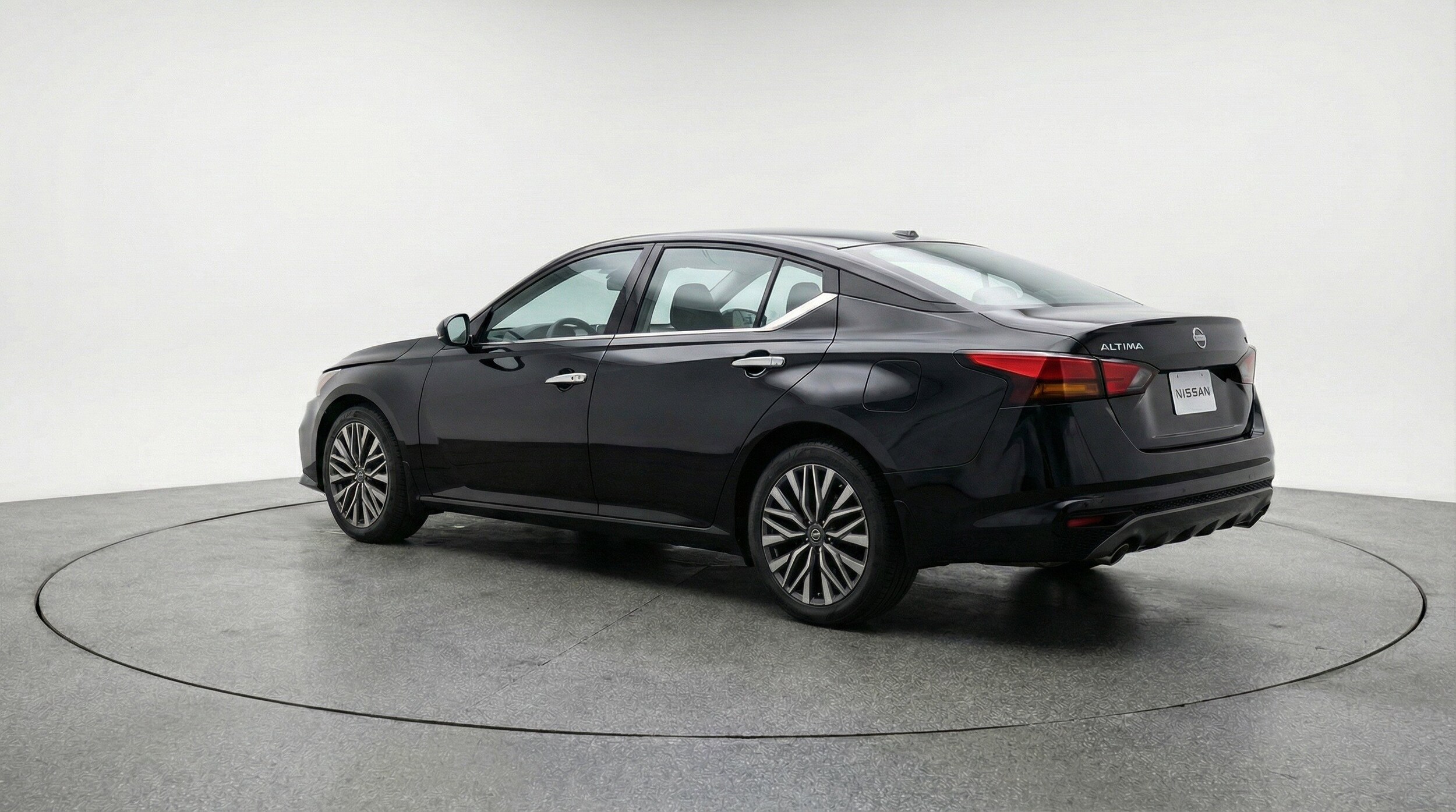 Thumbnail: 2025 Nissan Altima - 6