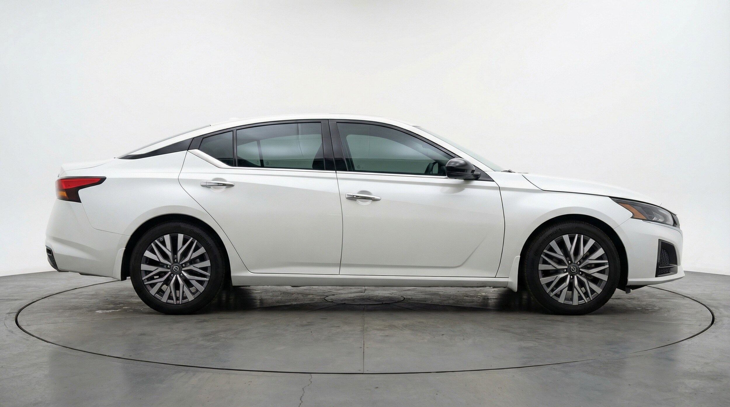 Thumbnail: 2025 Nissan Altima - 11