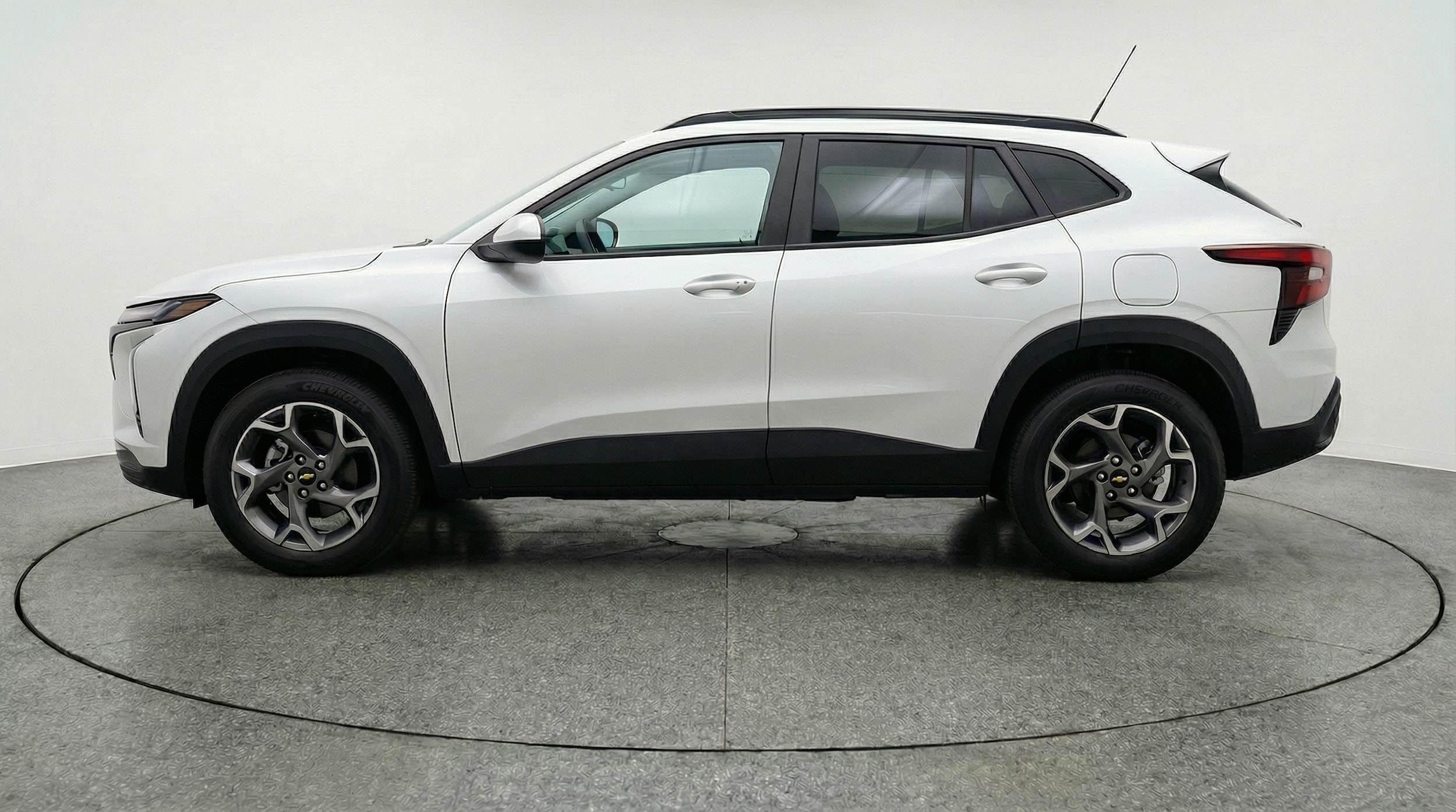Thumbnail: 2025 Chevrolet Trax - 4