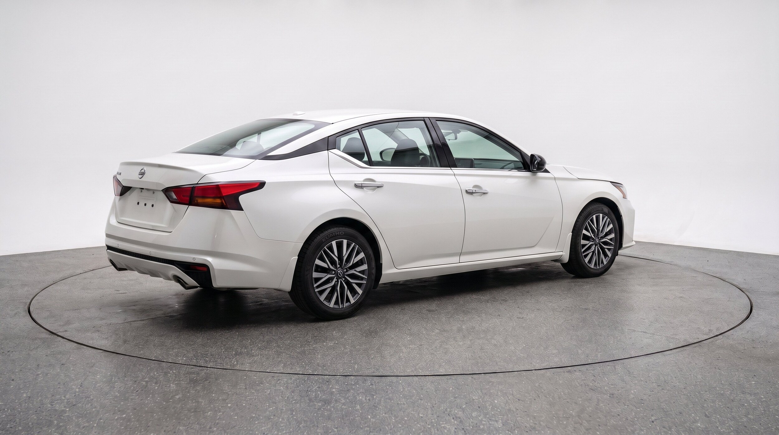 Thumbnail: 2025 Nissan Altima - 9