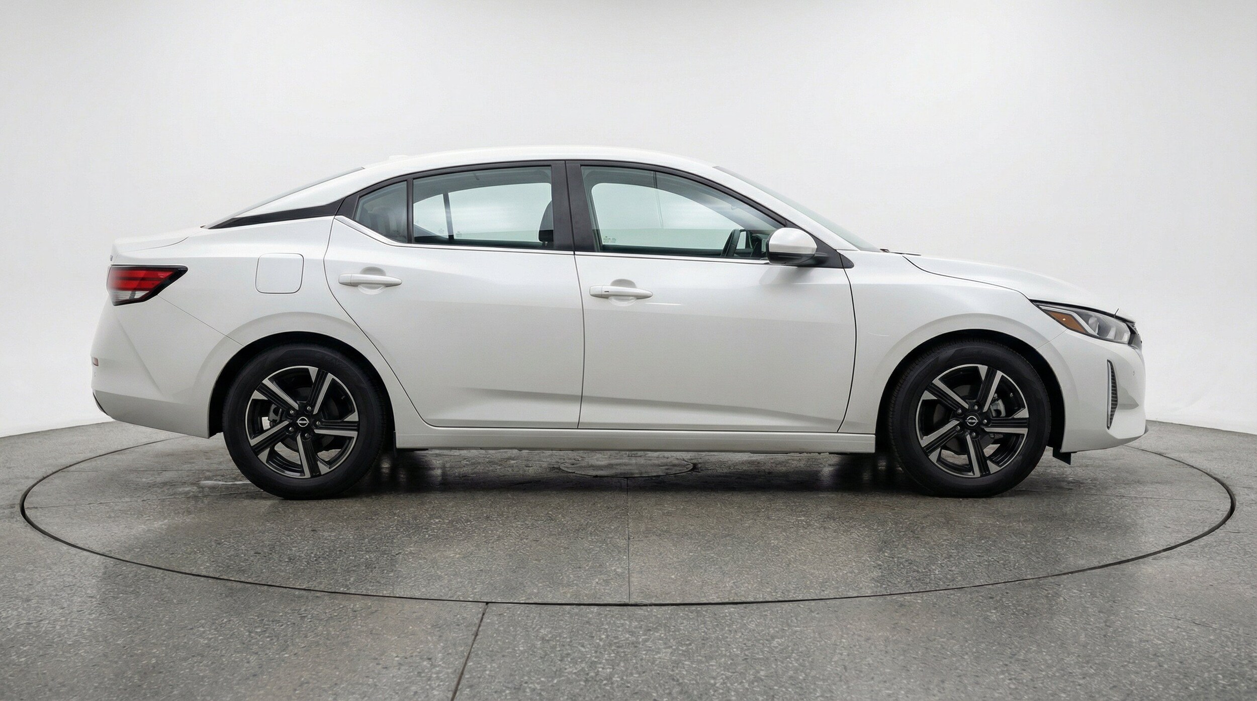 Thumbnail: 2025 Nissan Sentra - 11