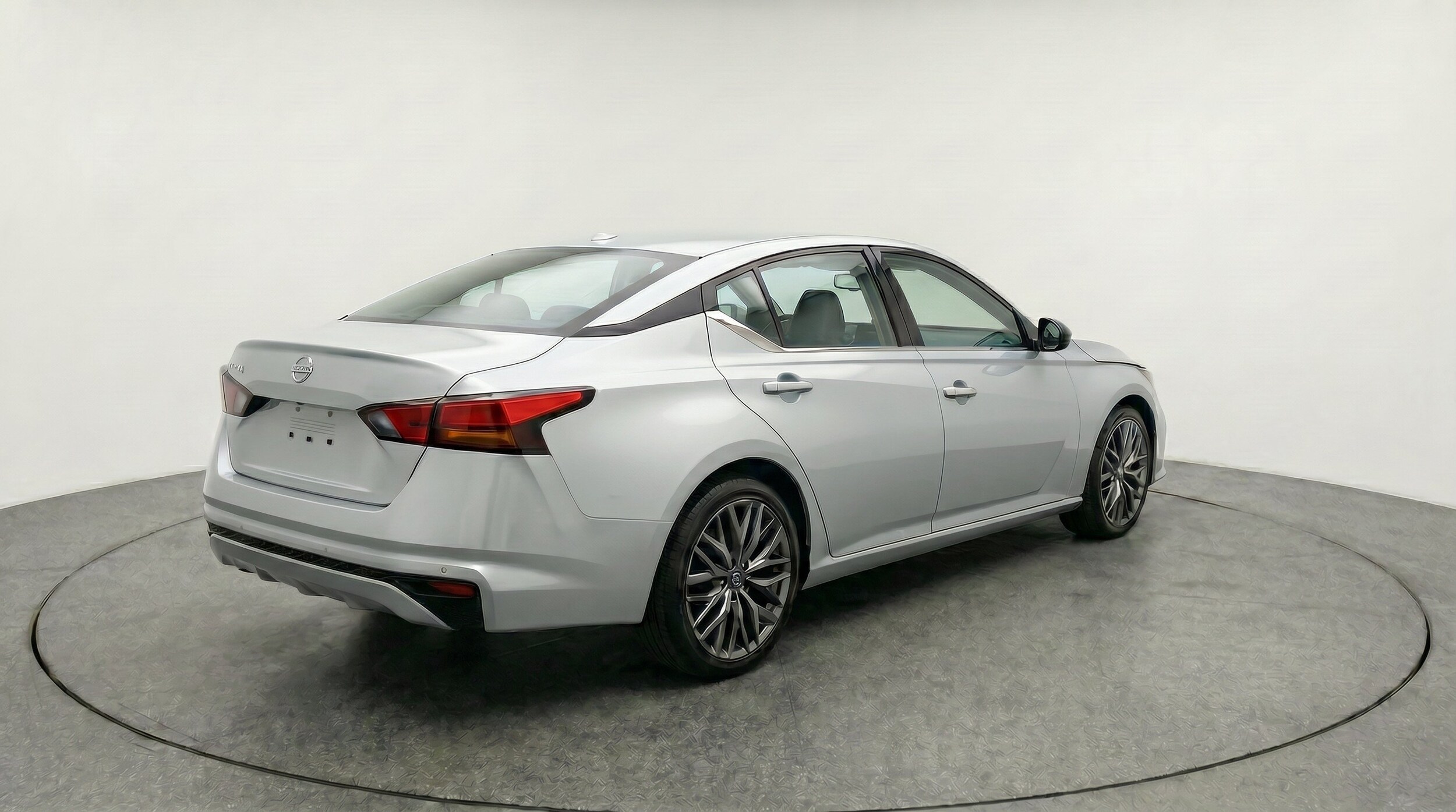 Thumbnail: 2025 Nissan Altima - 9