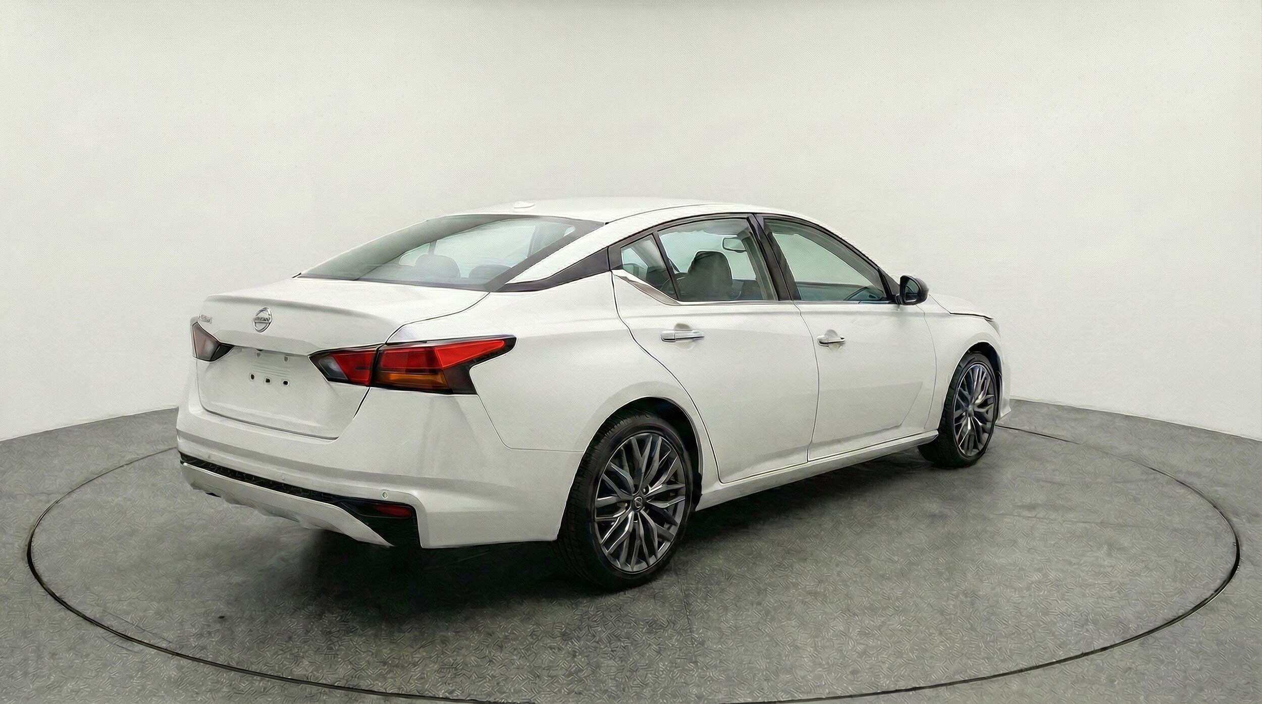 Thumbnail: 2025 Nissan Altima - 9