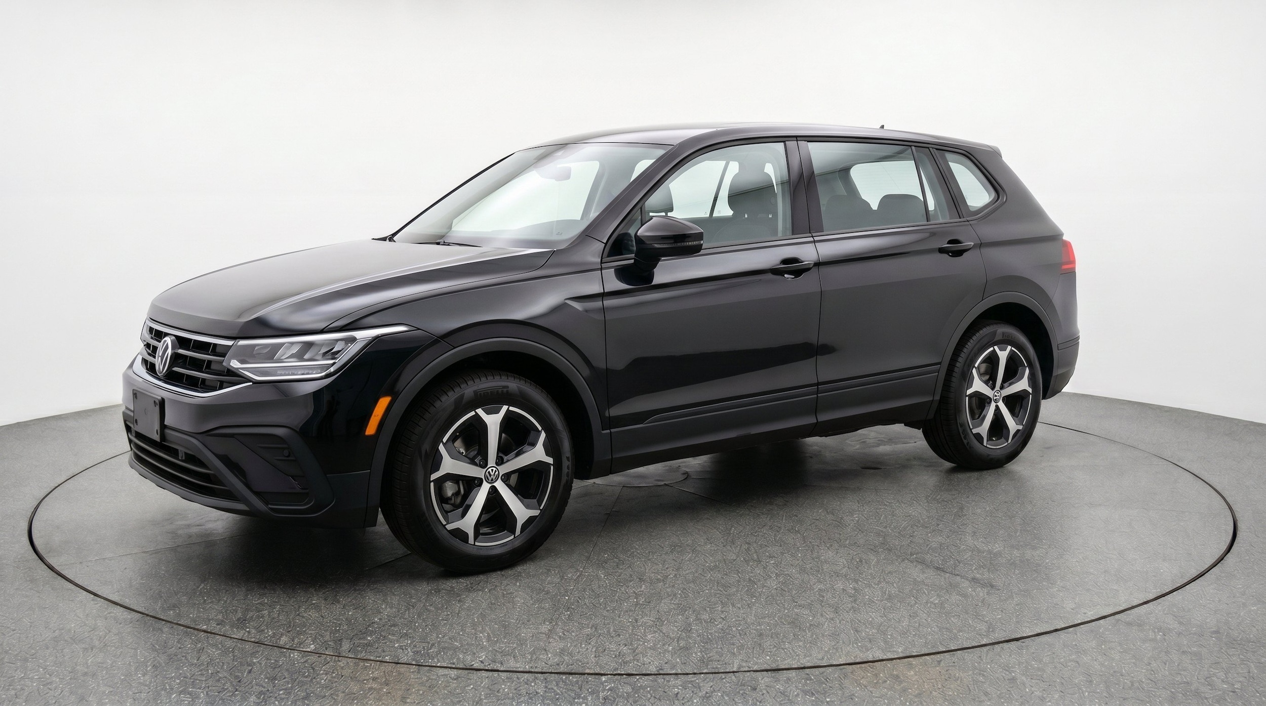 Thumbnail: 2026 Volkswagen Tiguan - 3
