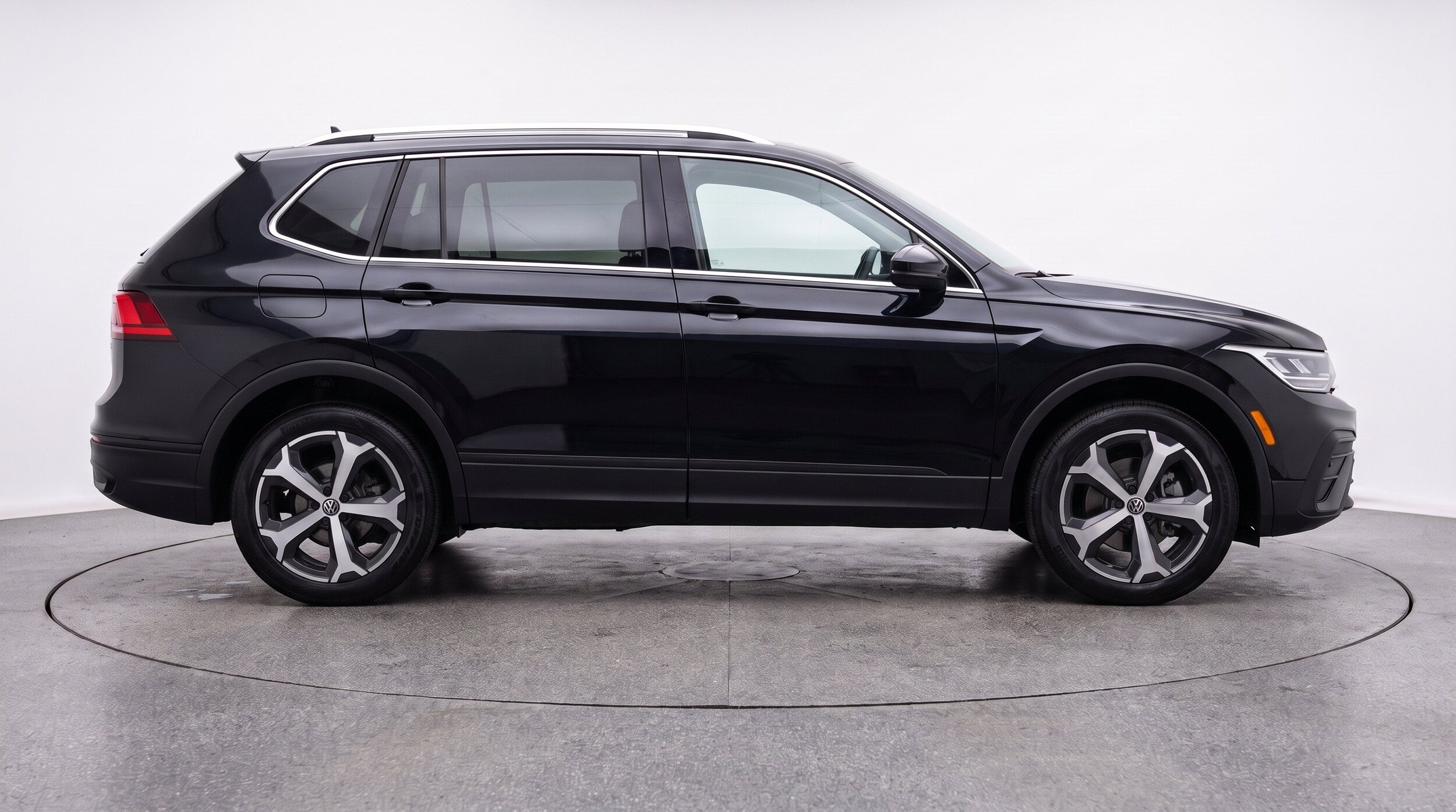 Thumbnail: 2026 Volkswagen Tiguan - 11