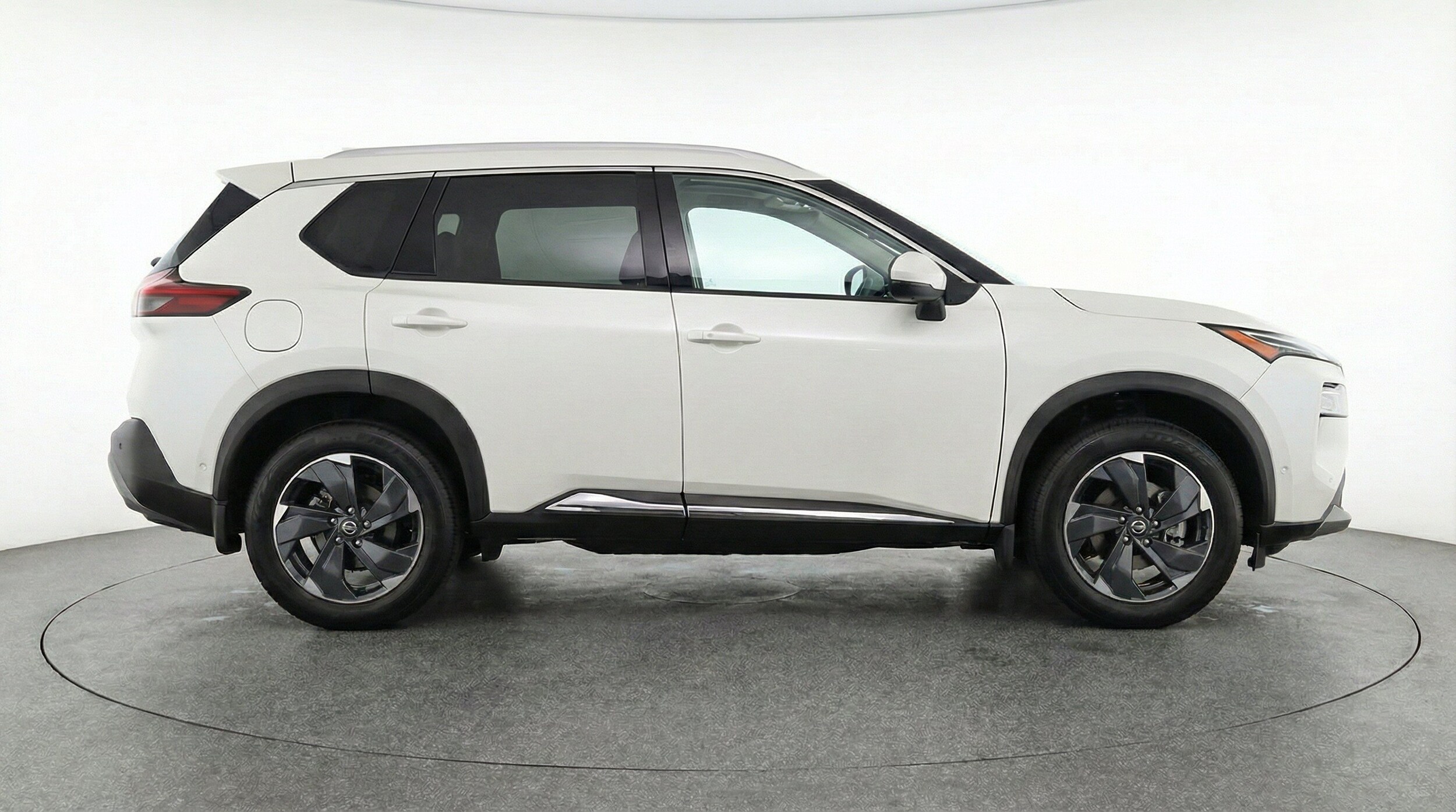 Thumbnail: 2025 Nissan Rogue - 10