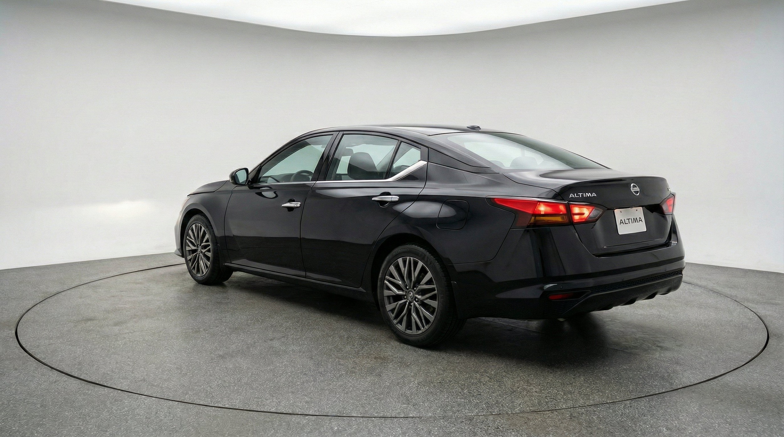Thumbnail: 2025 Nissan Altima - 6