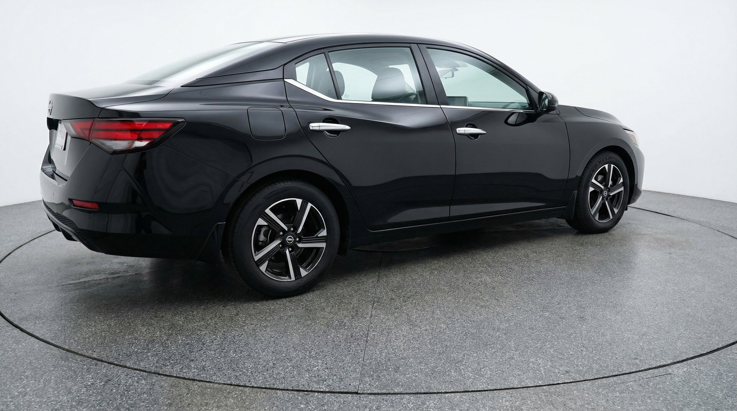 Thumbnail: 2025 Nissan Sentra - 9