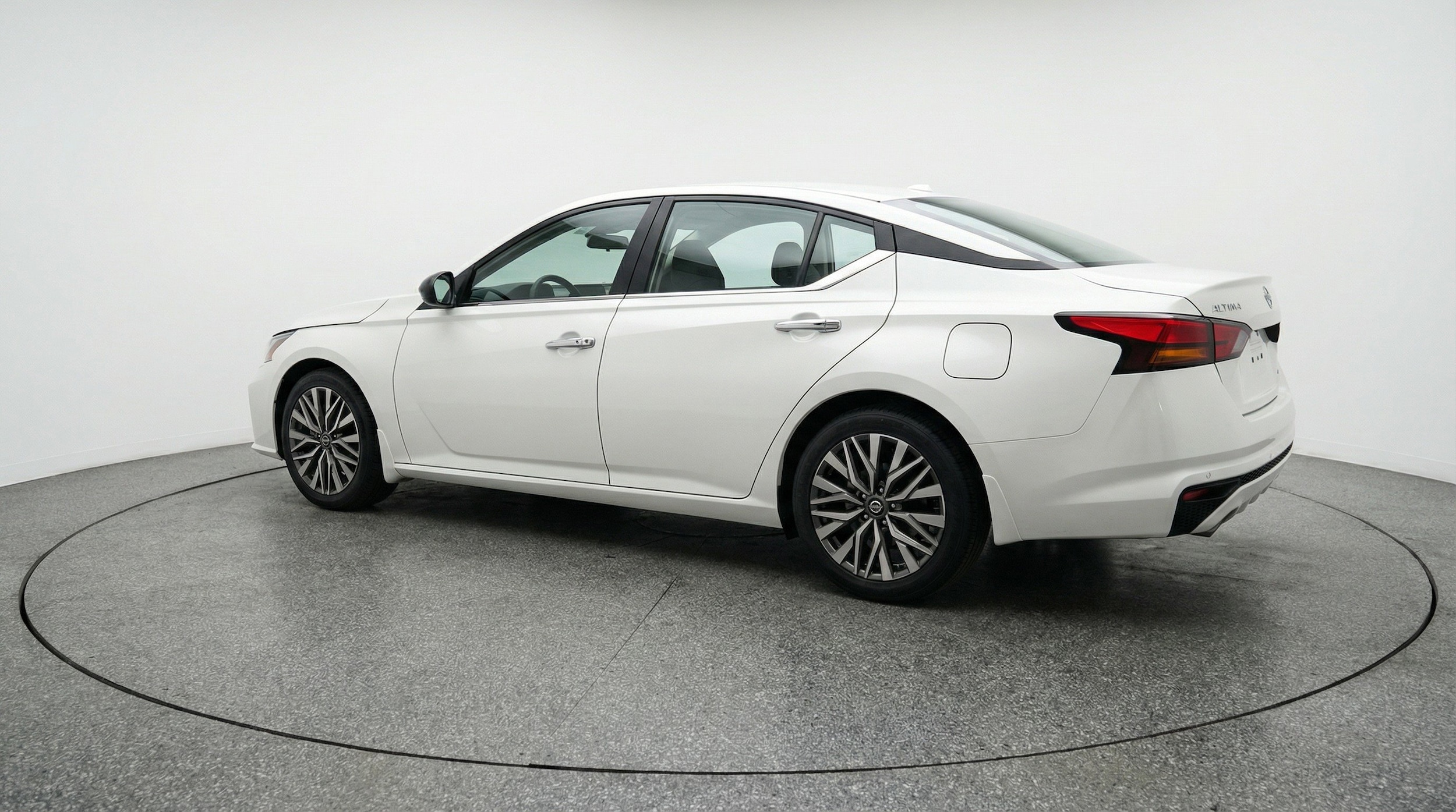 Thumbnail: 2025 Nissan Altima - 6